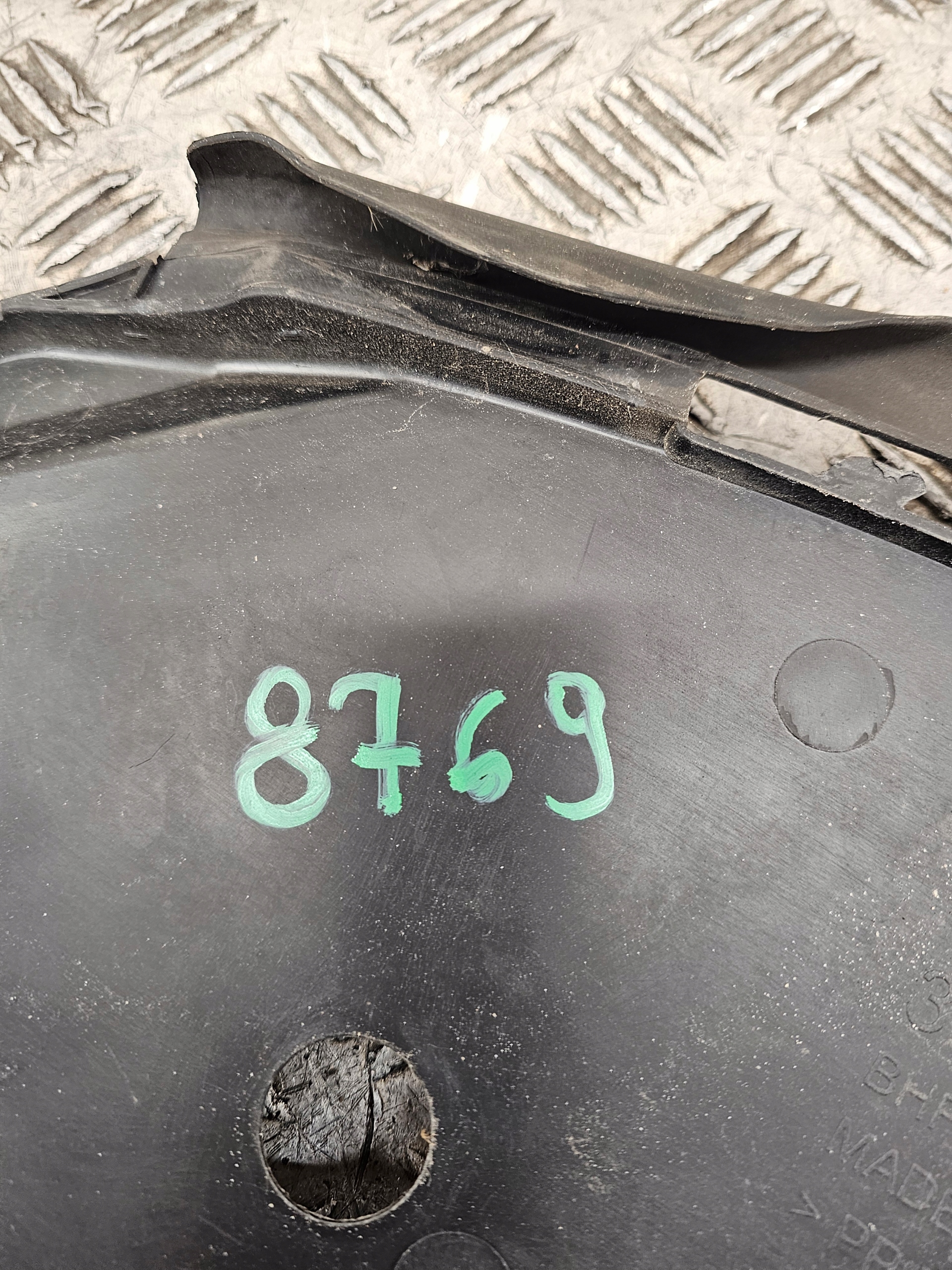 VOLVO S90 V90 kryt stěny předního 31386869 pravá