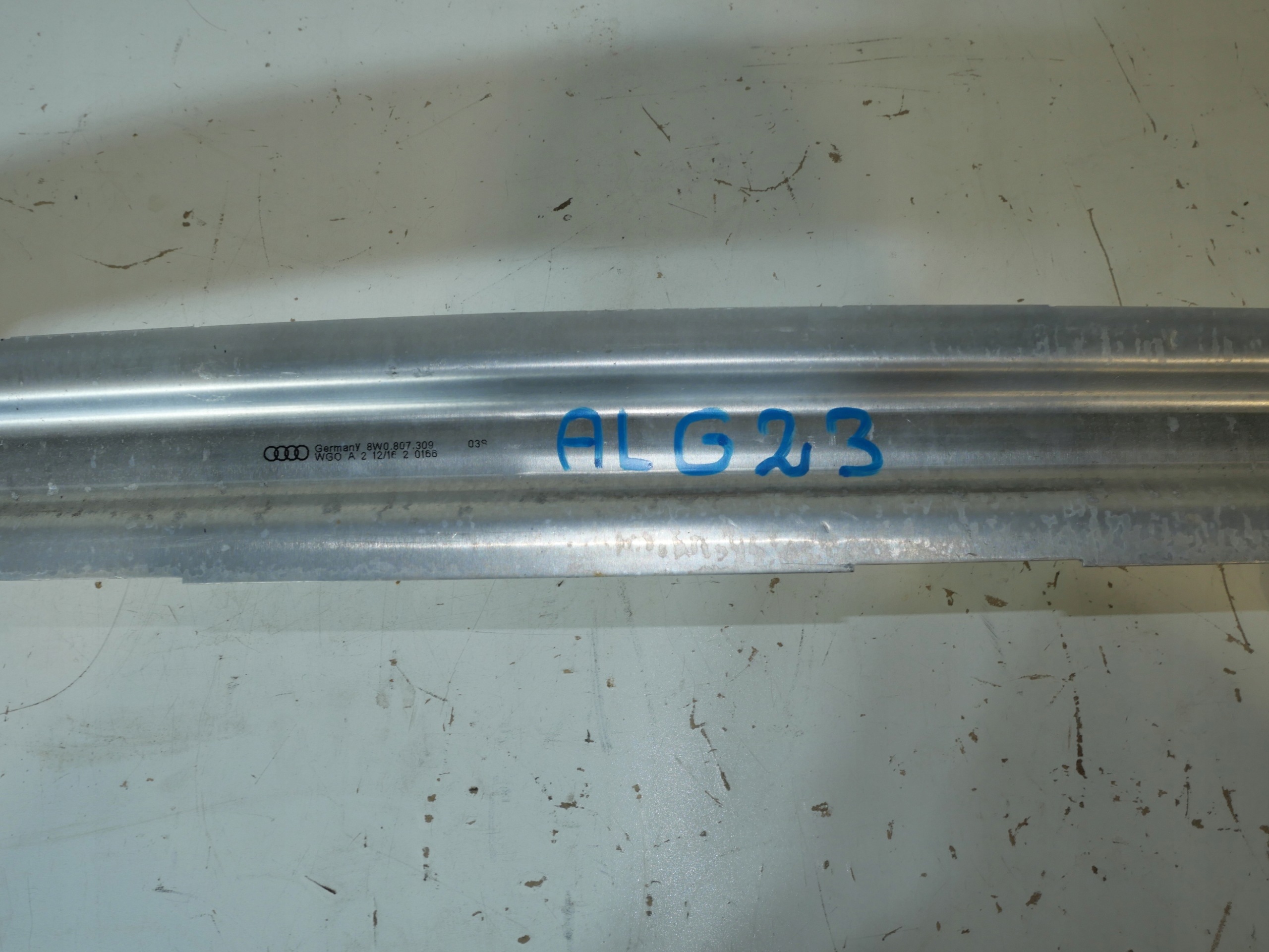 AUDI A4 B9 A5 8W F5 bumper support rear part pillar 8W0807309