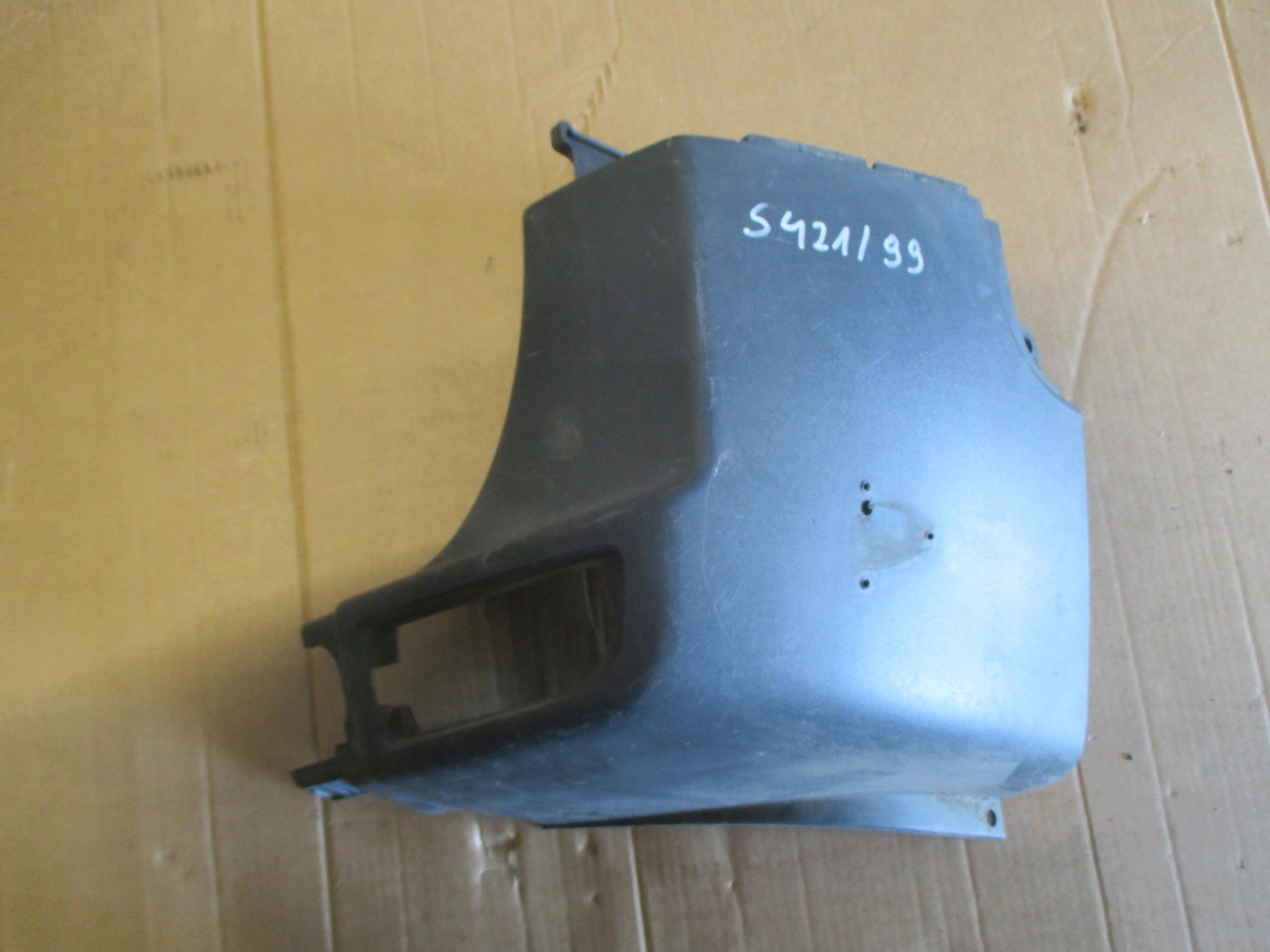 CRAFTER SPRINTER W906 ZDERZAK PRAWY TYLNY NAROŻNIK