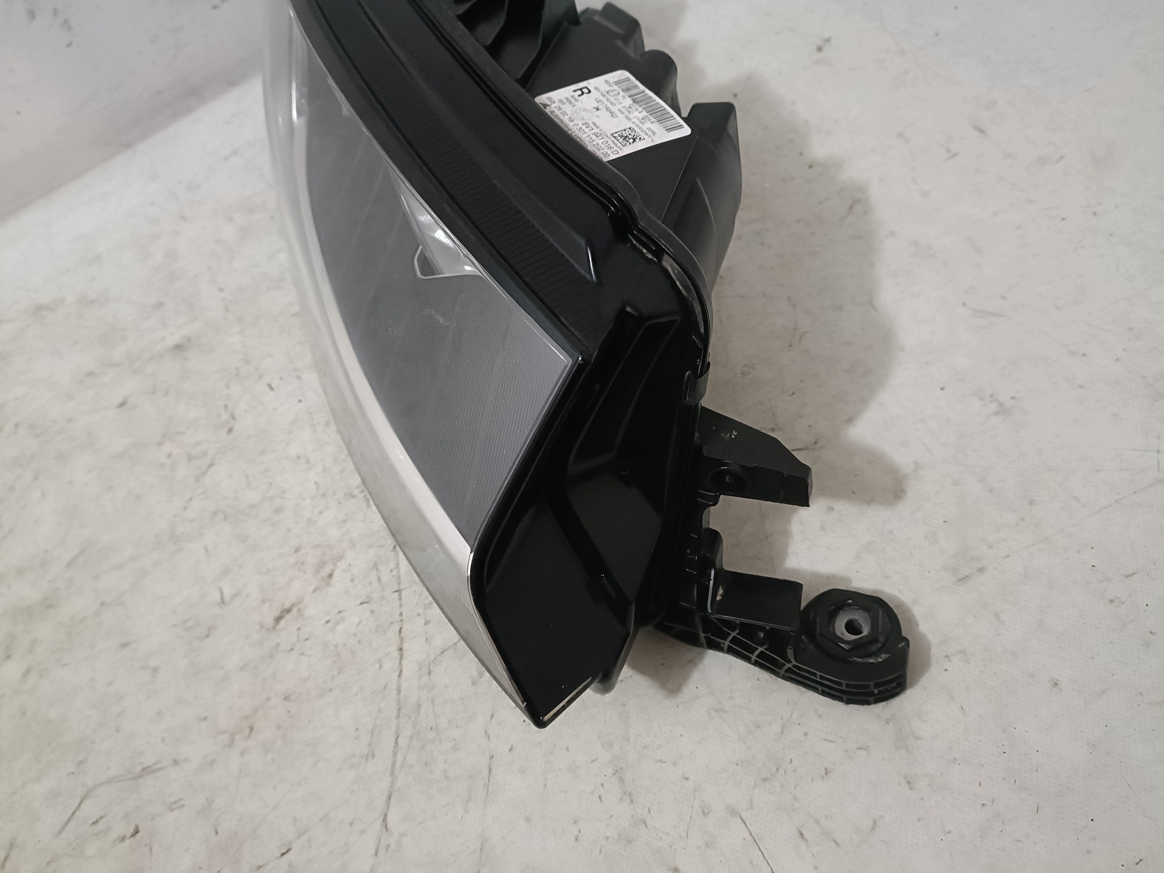 SKODA FABIA III LIFT 2018-2021 light right front 6V1941016D