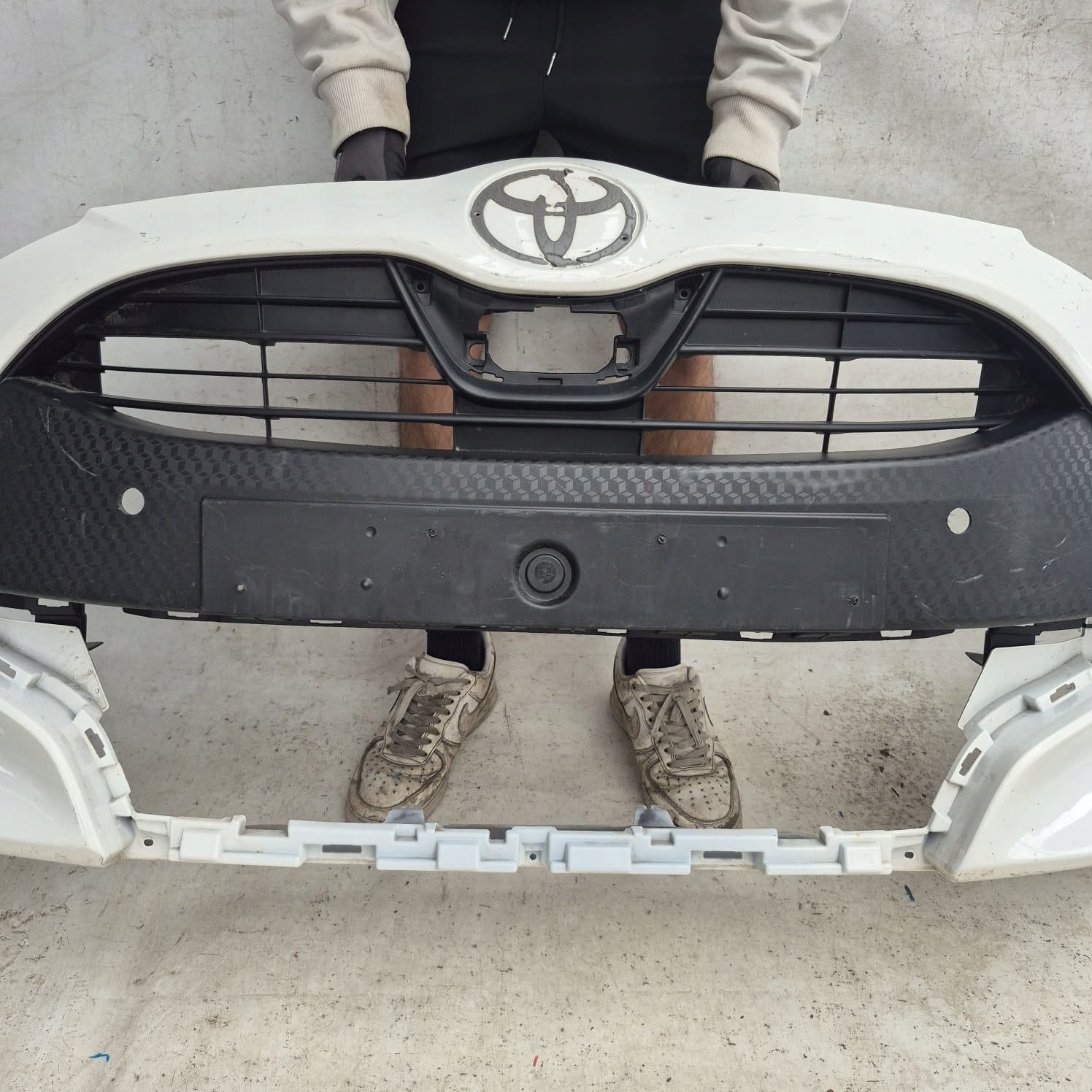 TOYOTA YARIS IV 4 20-> bumper front front
