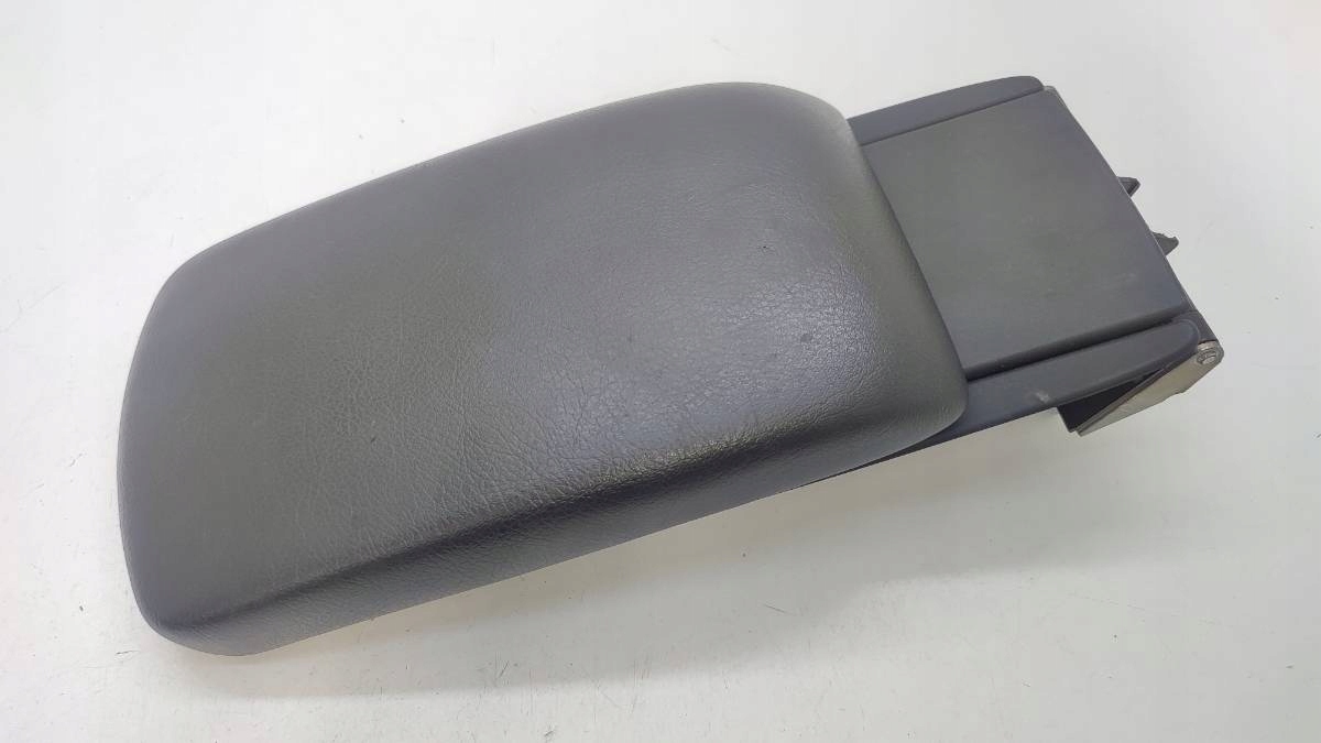 PODŁOKIETNIK PEUGEOT 308 I T7 SKÓRA CZARNY