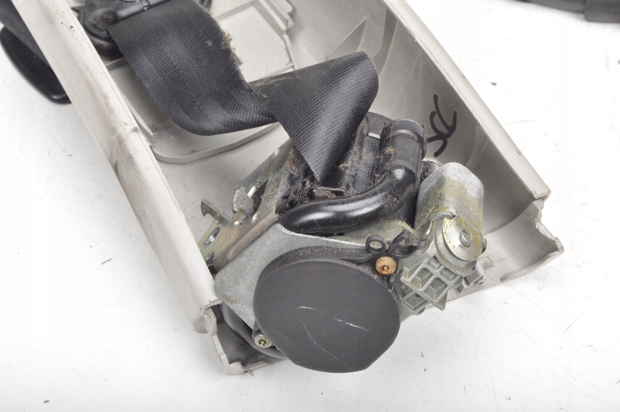 QASHQAI I J10 PAS BEZPIECZENSTWA PRAWY PRZOD Part number 86843 JD000 86884 JD000