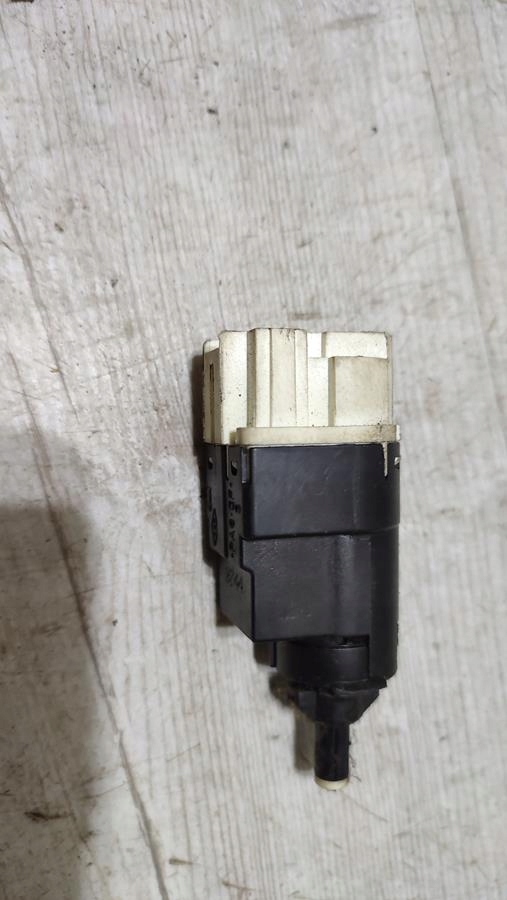Sensor stop Dacia Duster und Lift 14r