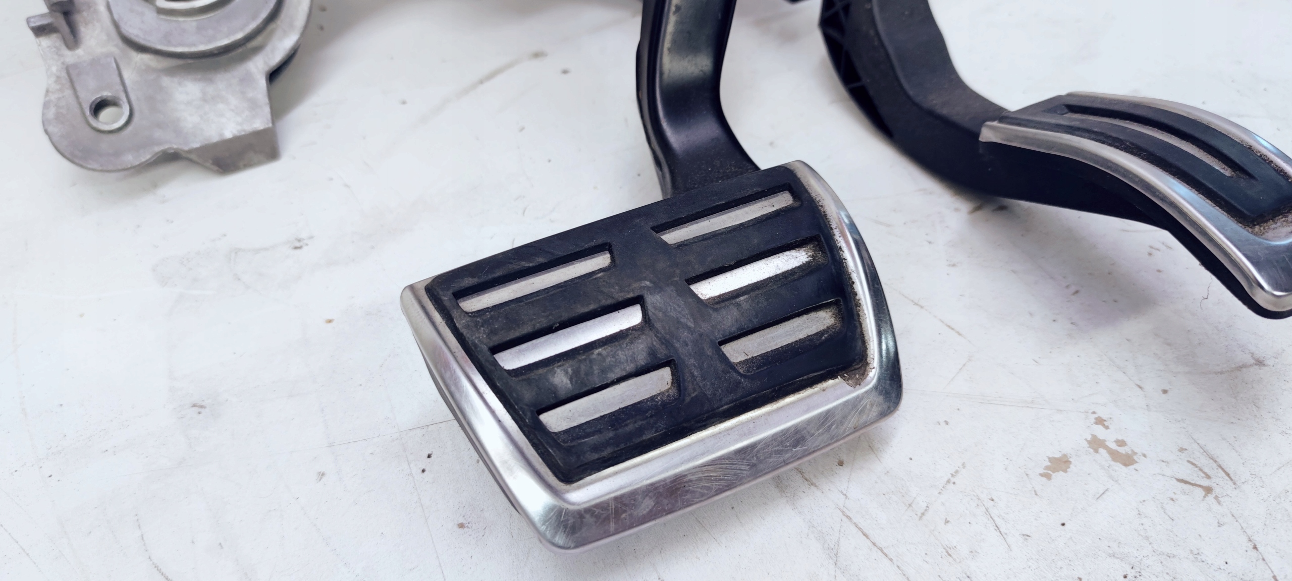 pedals support PEDALOW AUDI A4 B8 A5 8K1721117