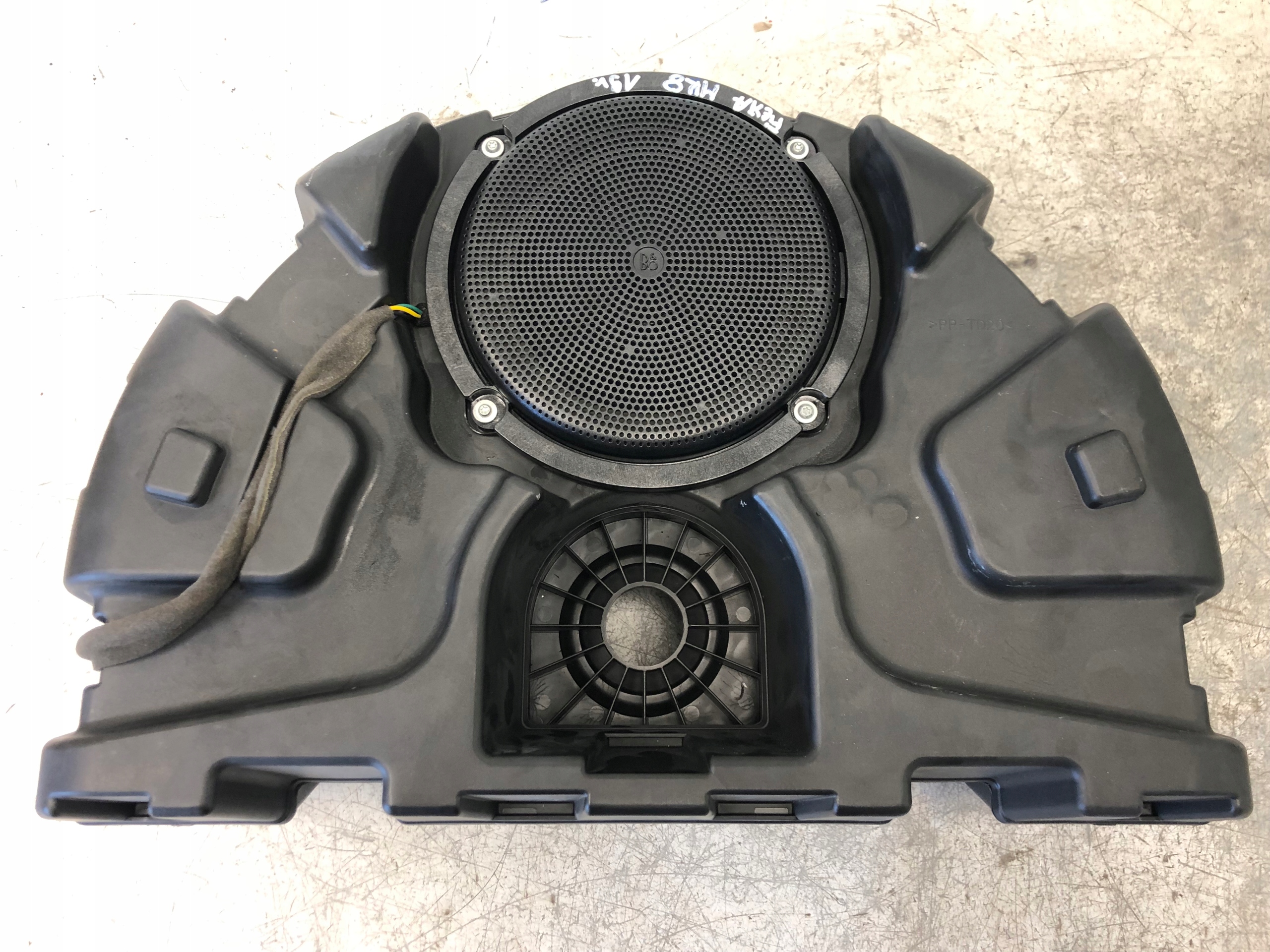 SUBWOOFER FORD FIESTA MK8 H1BT-19A067-AA