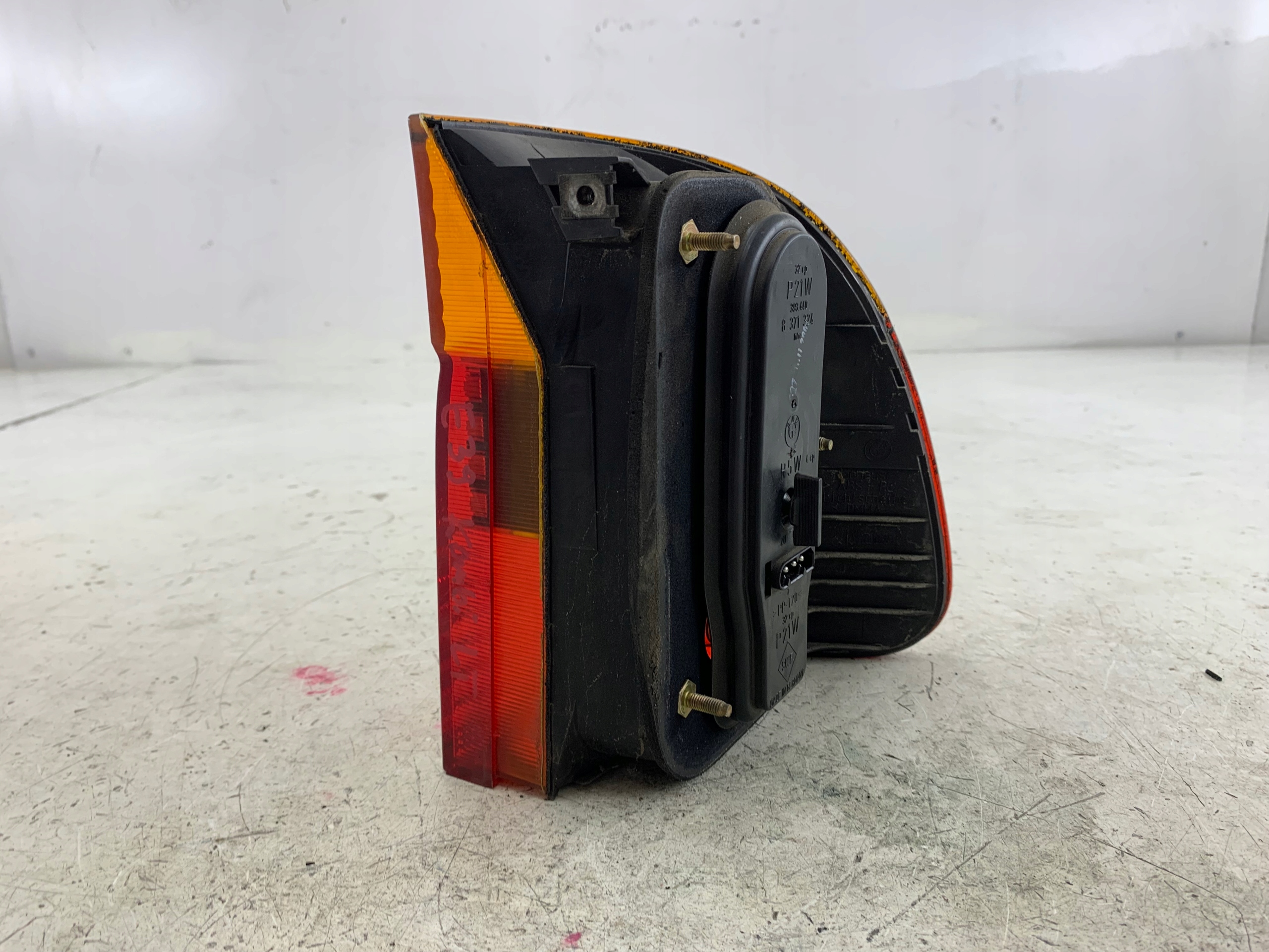 BMW E39 KOMBI TOURING light left rear part 6900213