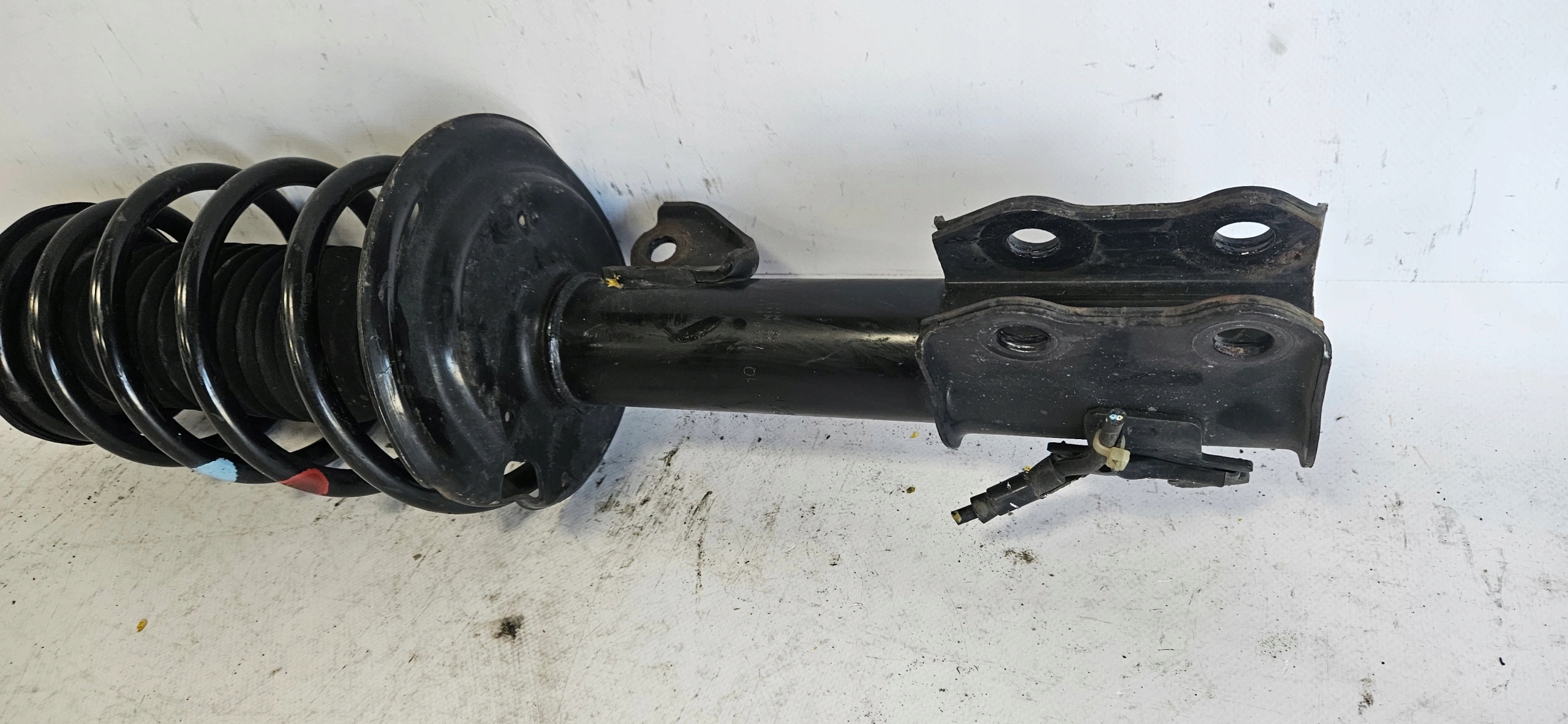 shock absorber right front TOYOTA URBAN CRUISER