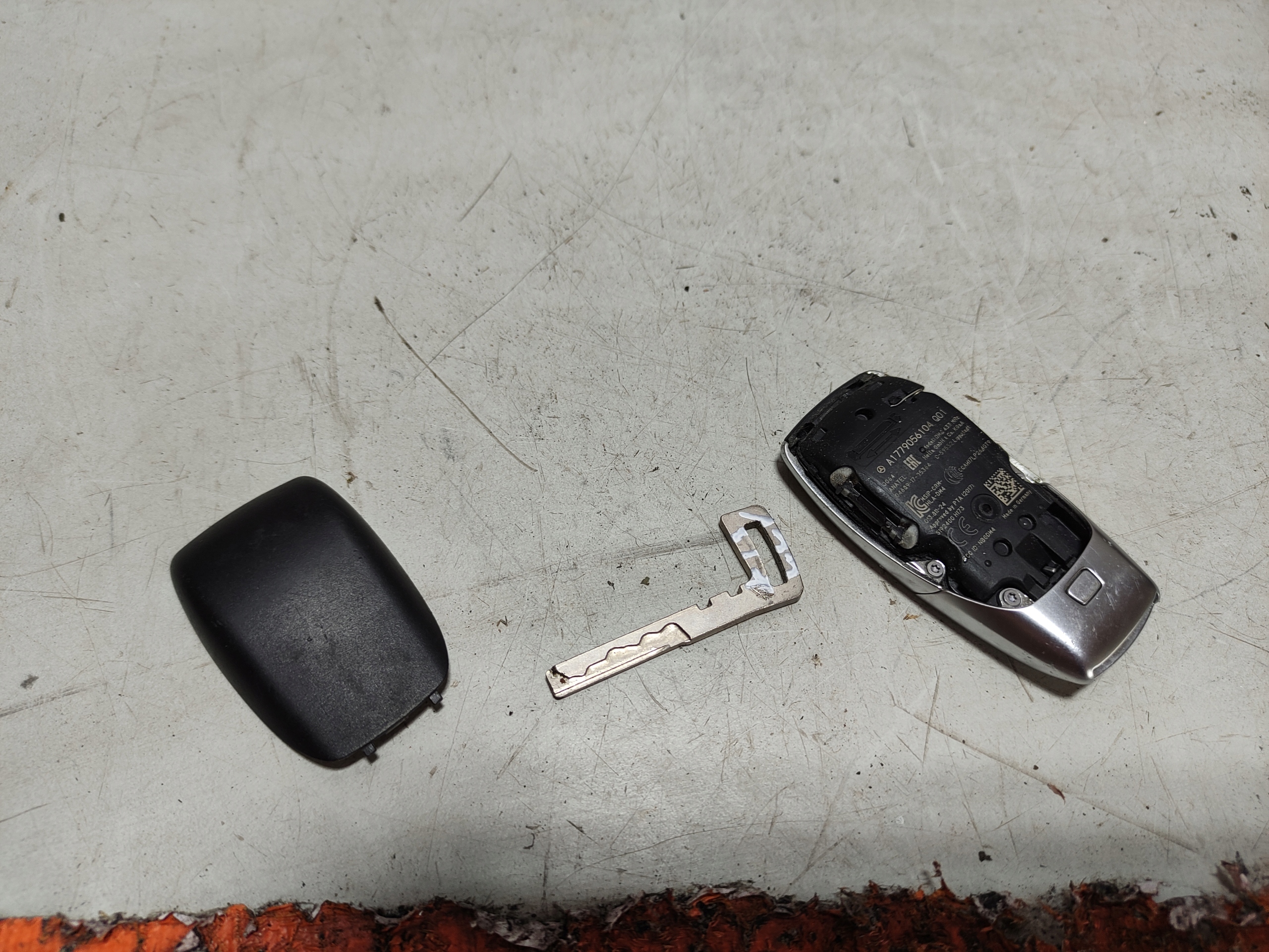 MERCEDES W177 KLUCZYK PILOT KEYLESS Numer katalogowy części A1779056104