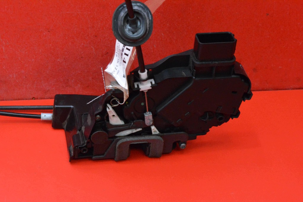 lock door left front EU 6W8A-21813-AB LAND ROVER FREELANDER 2 II L359 06
