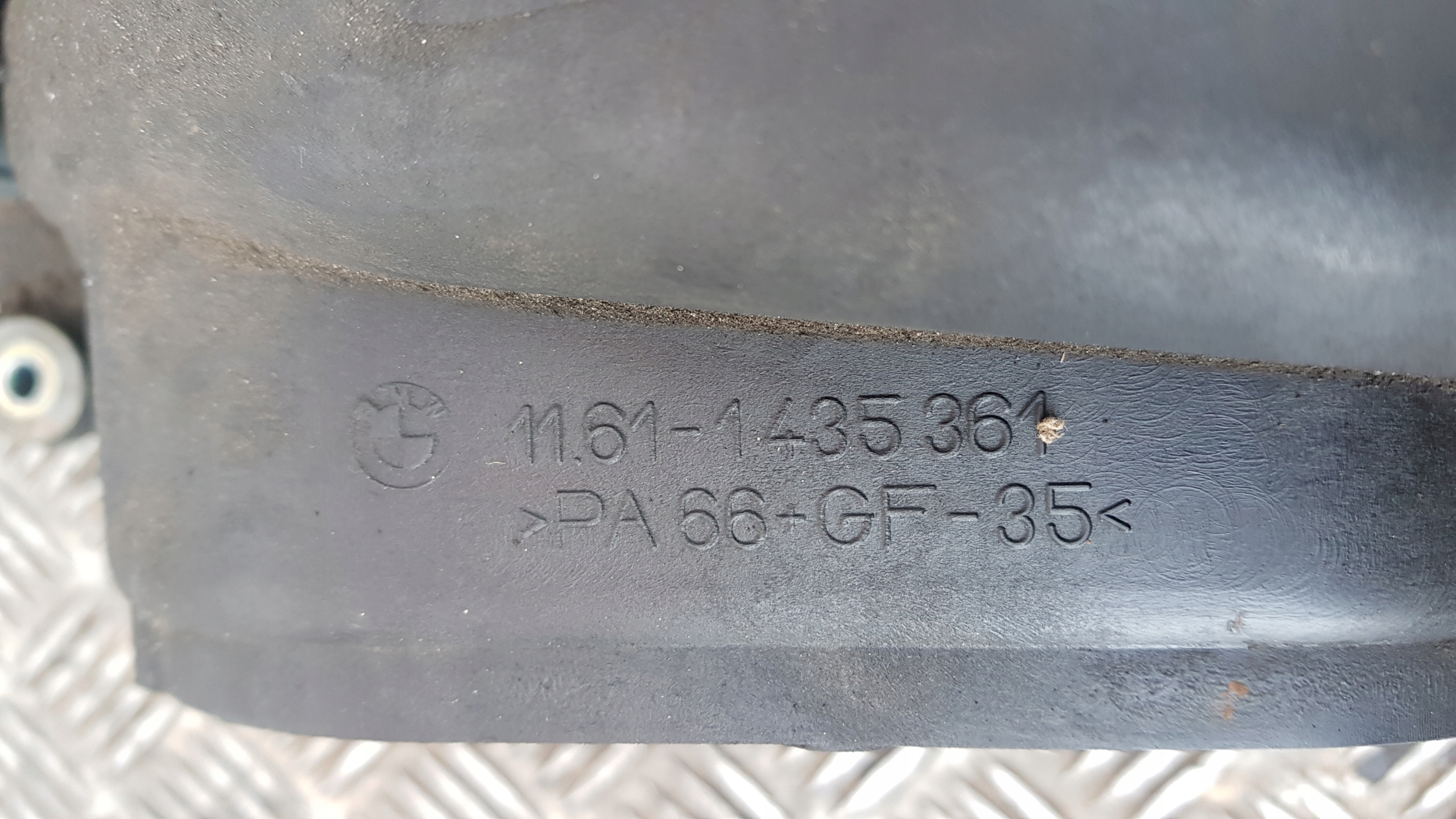 BMW X5 E53 4.4 intake manifold unprotected