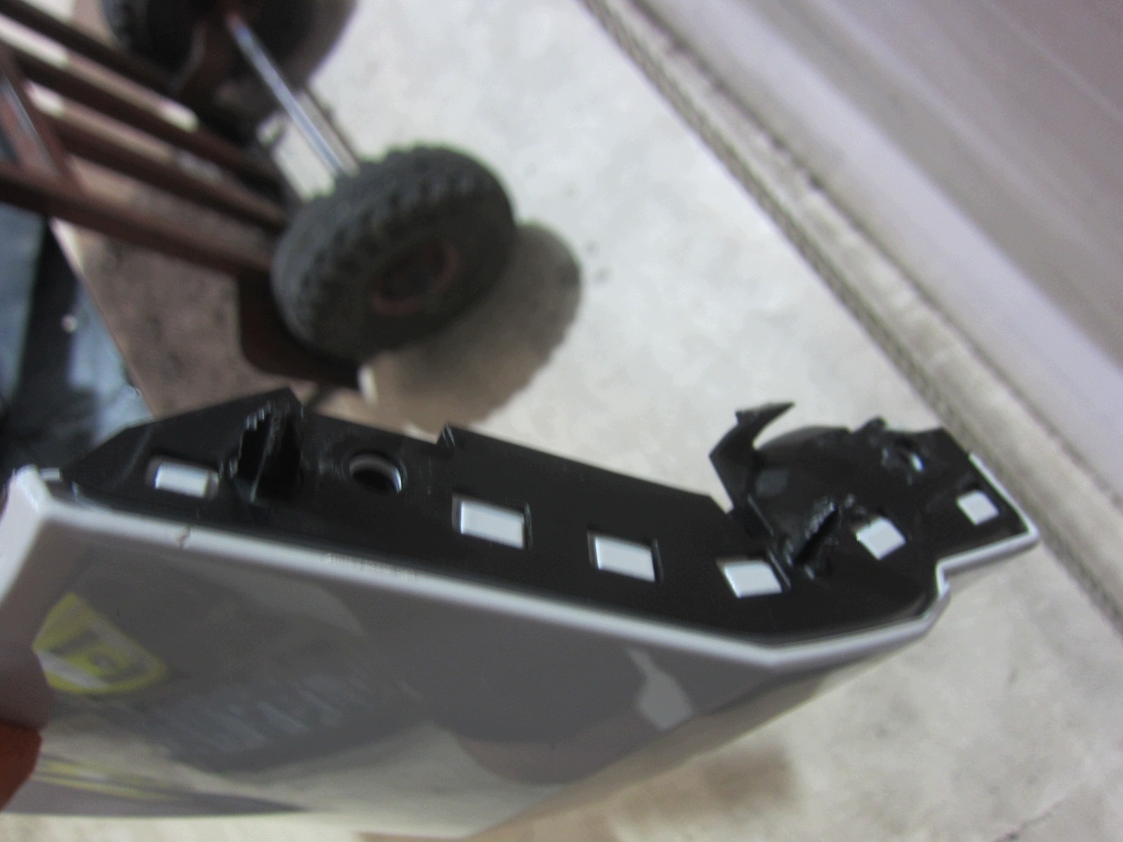 VOLVO XC40 XC 40 bumper 6PDC front front complete colour BIALY 614 #614