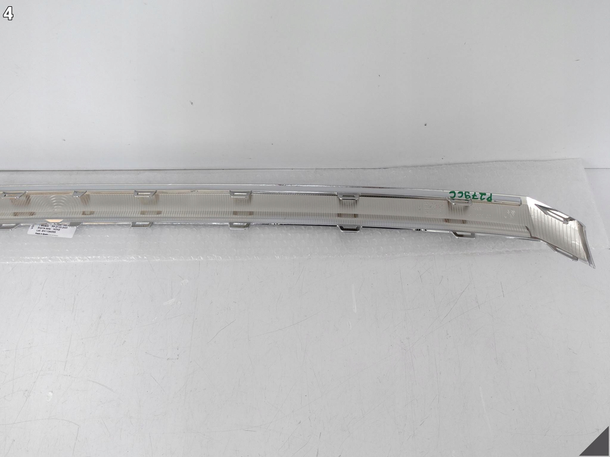 VW CRAFTER II 2 7C0 17- decorative trim CHROM W grill bumper front
