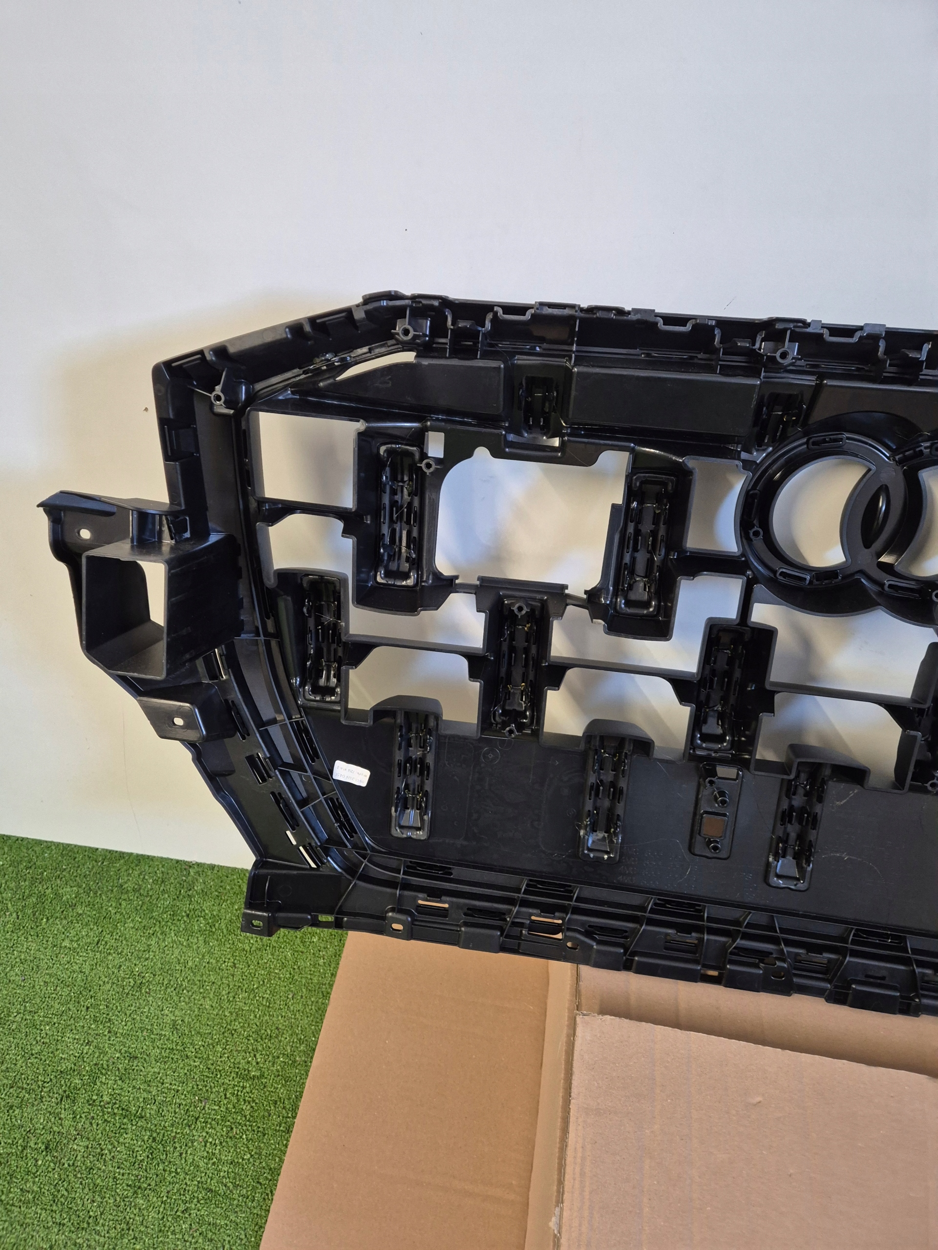 Audi Q8 Kühlergrill FRONTGRILL Kühlergitter 4M8853651 - Thumbnail 9