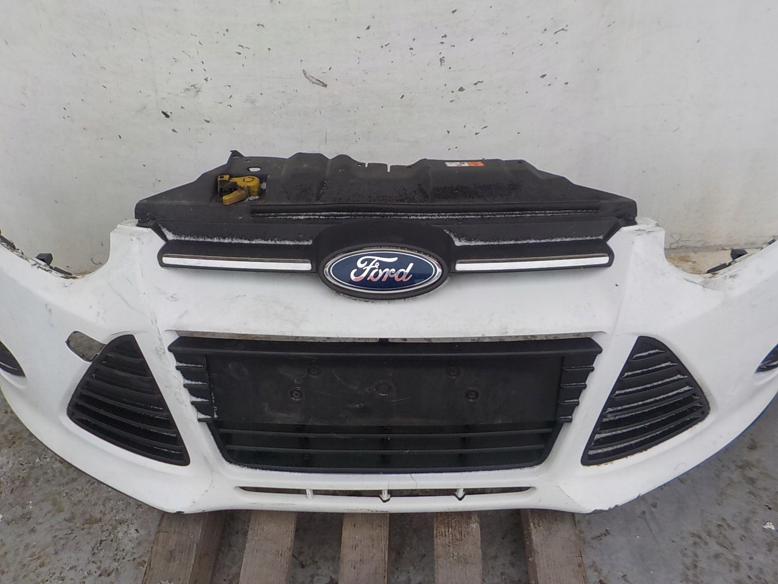 330 FORD FOCUS III MK3 Stoßstange vorne vorne
