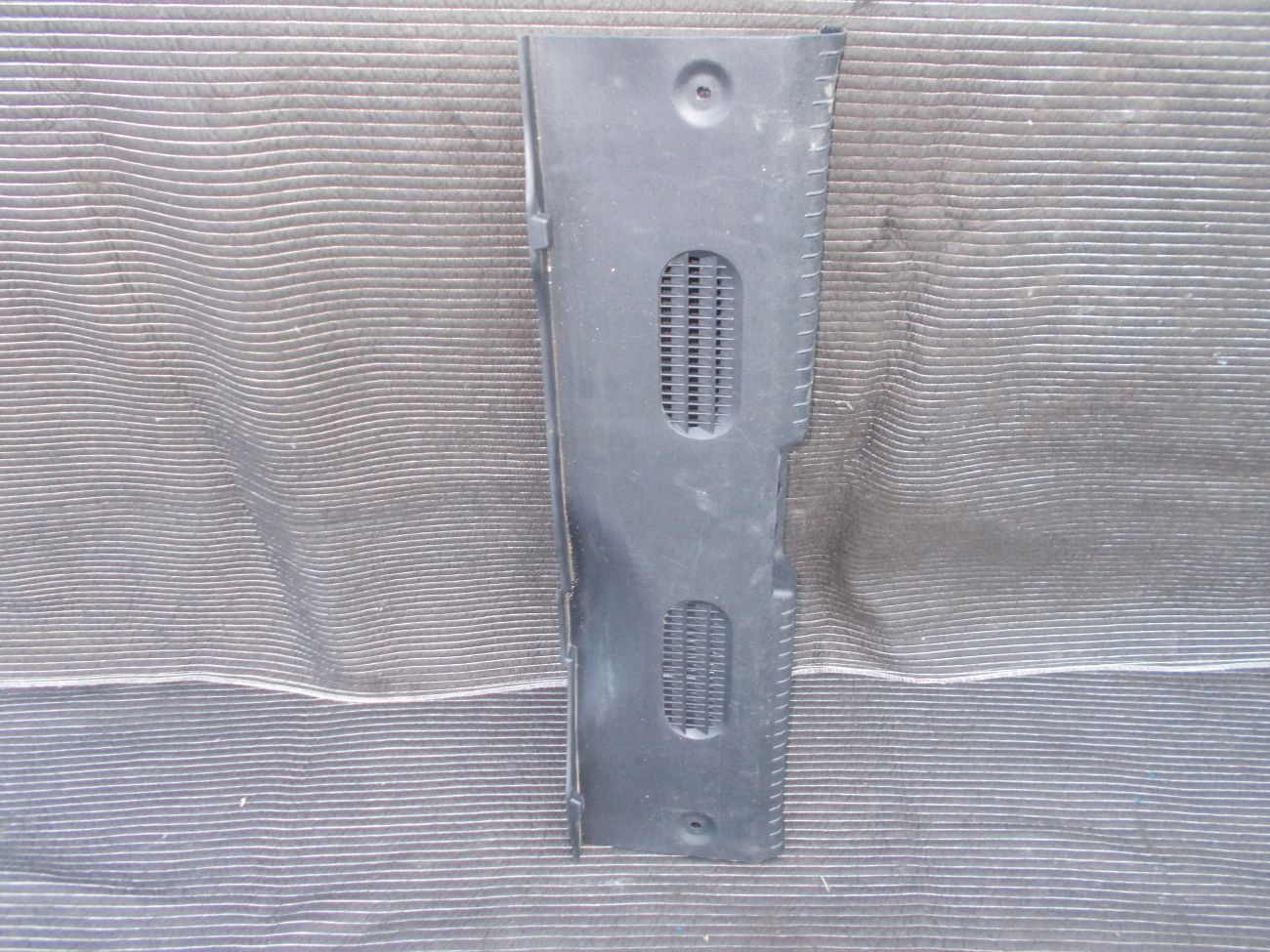 защита ремня зад Hyundai I20 РЕСТАЙЛИНГ 85770-1J000 12-14 r