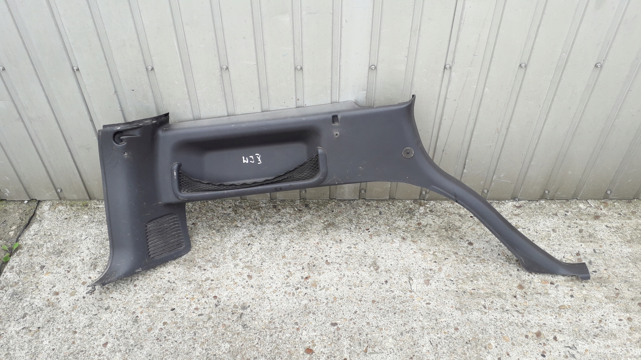 JEEP CHEROKEE WJ 98- BOCZEK BAGAŻNIKA LEWY