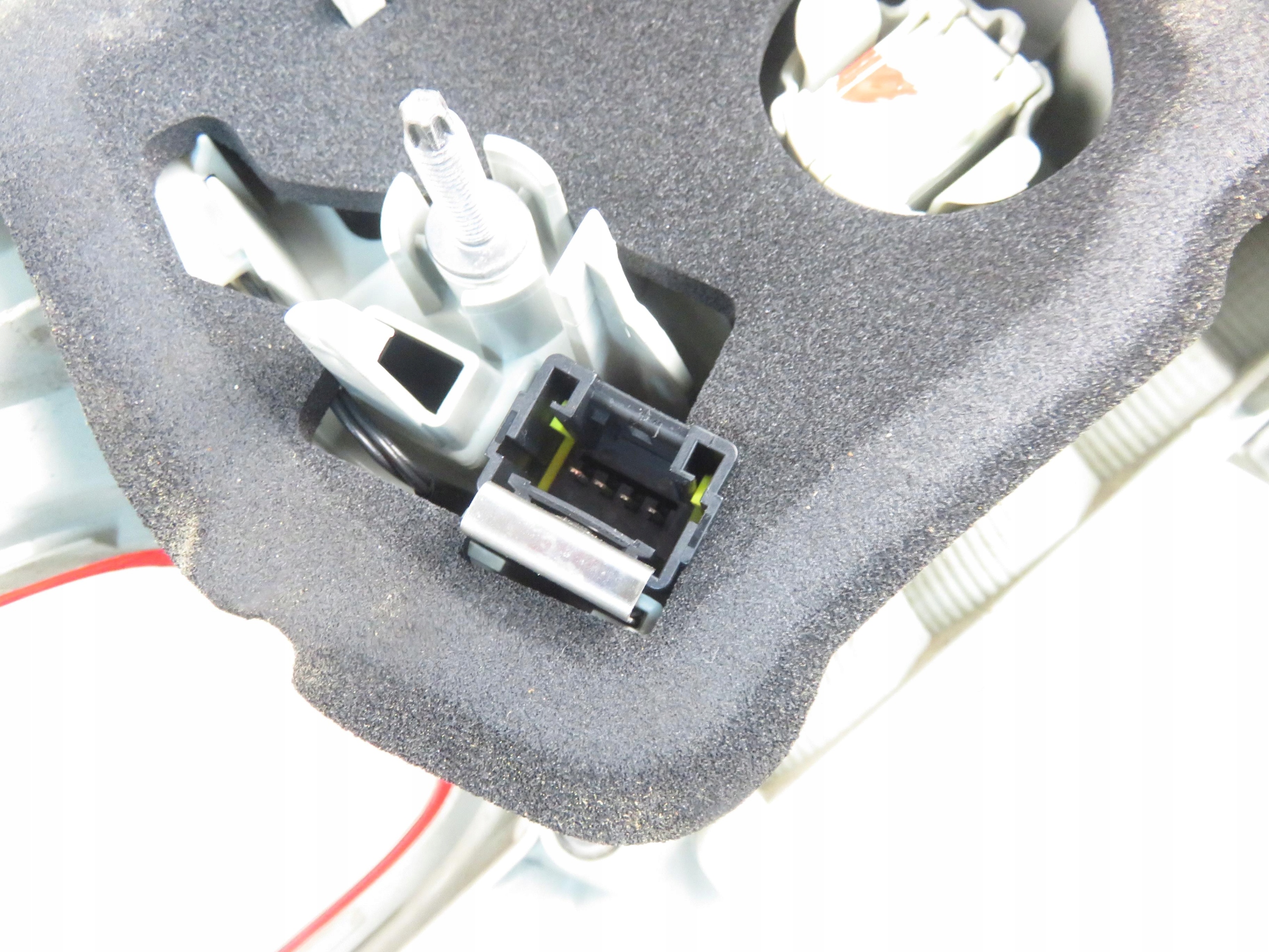 LAMPA PRAWA TYLNA PEUGEOT 308 SW II 9678093880 Numer katalogowy części 9678093880