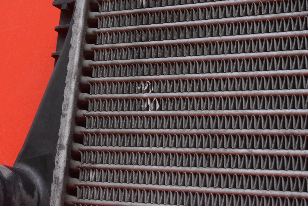 chladič intercooler 9161207A VOLVO S60 S80 a V70 II 2.4 D5 163 KM 00-05