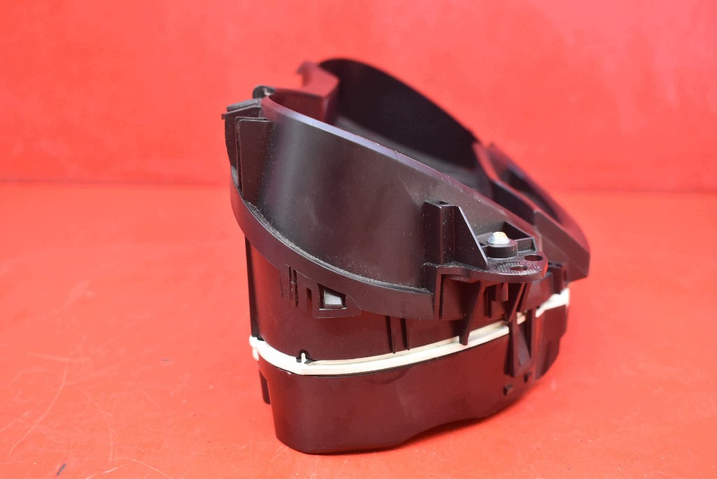 dials dials EU 8K0920930C AUDI A4 B8 2.0 TDI 143 KM 07-11