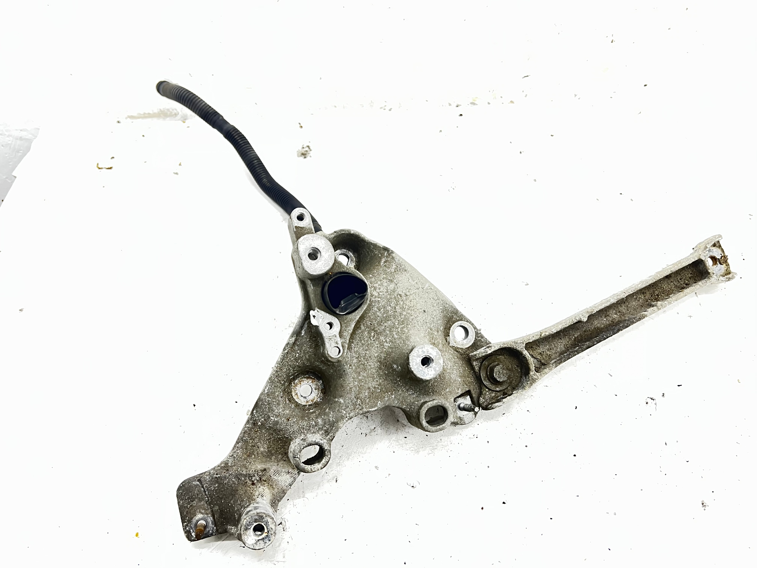 engine mount TRAFIC III VIVARO B TALENTO 1.6 DCI 648606762R 93455374