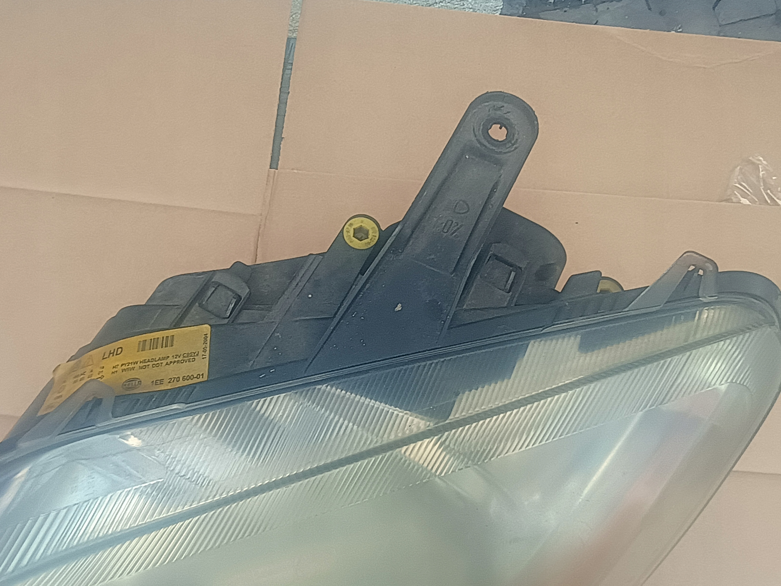 light front left FORD C MAX