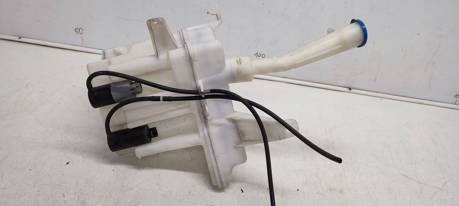 Behälter Spritzdüse Behälter Toyota Avensis T27