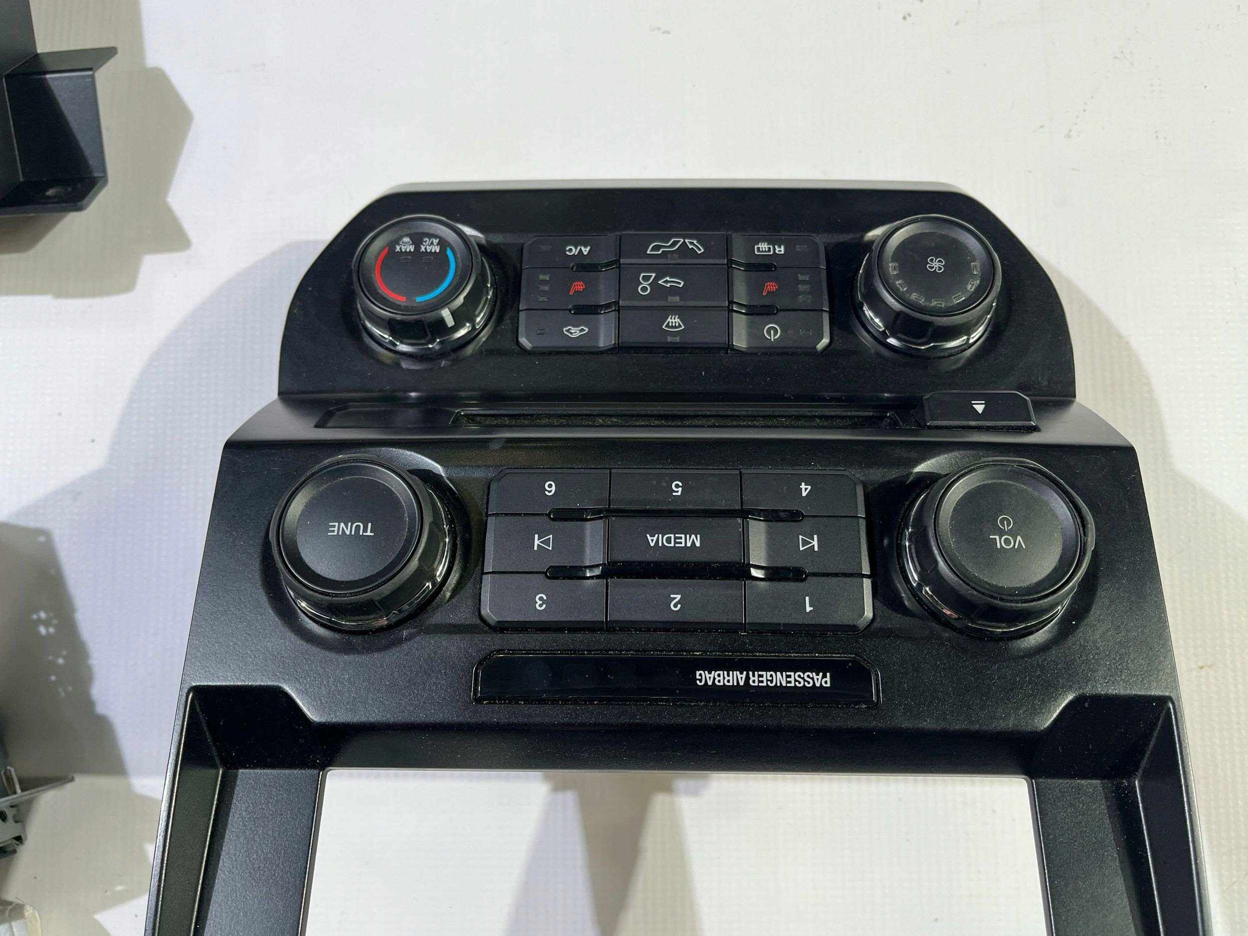 Radio display navigation panel SYNC-2 komplet Ford F150 F-150 2015