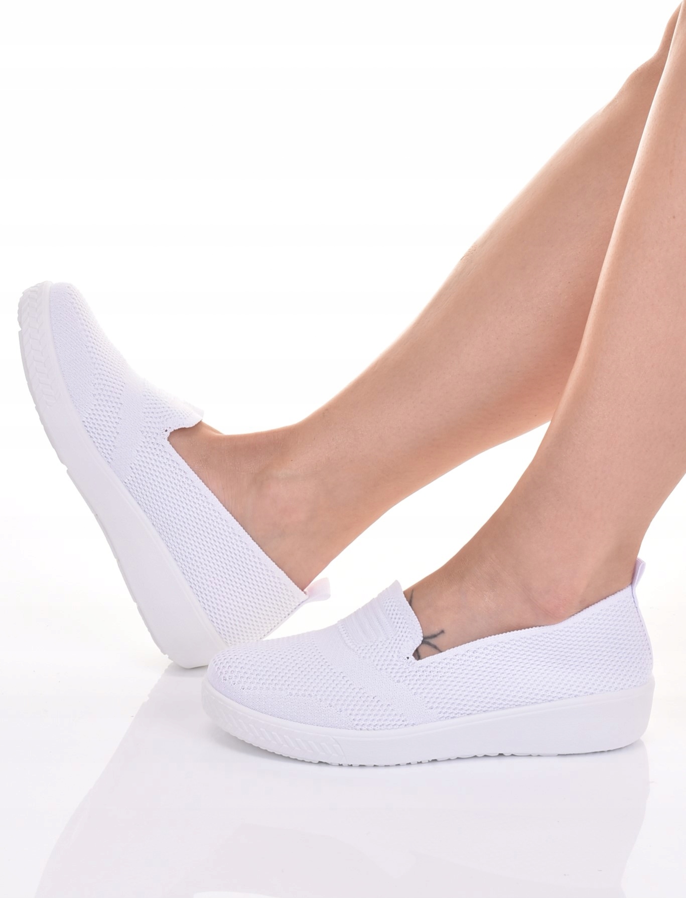 LEKKIE PRZEWIEWNE TENISÓWKI BUTY DAMSKIE WSUWANE Z TKANINY Rozmiar 38