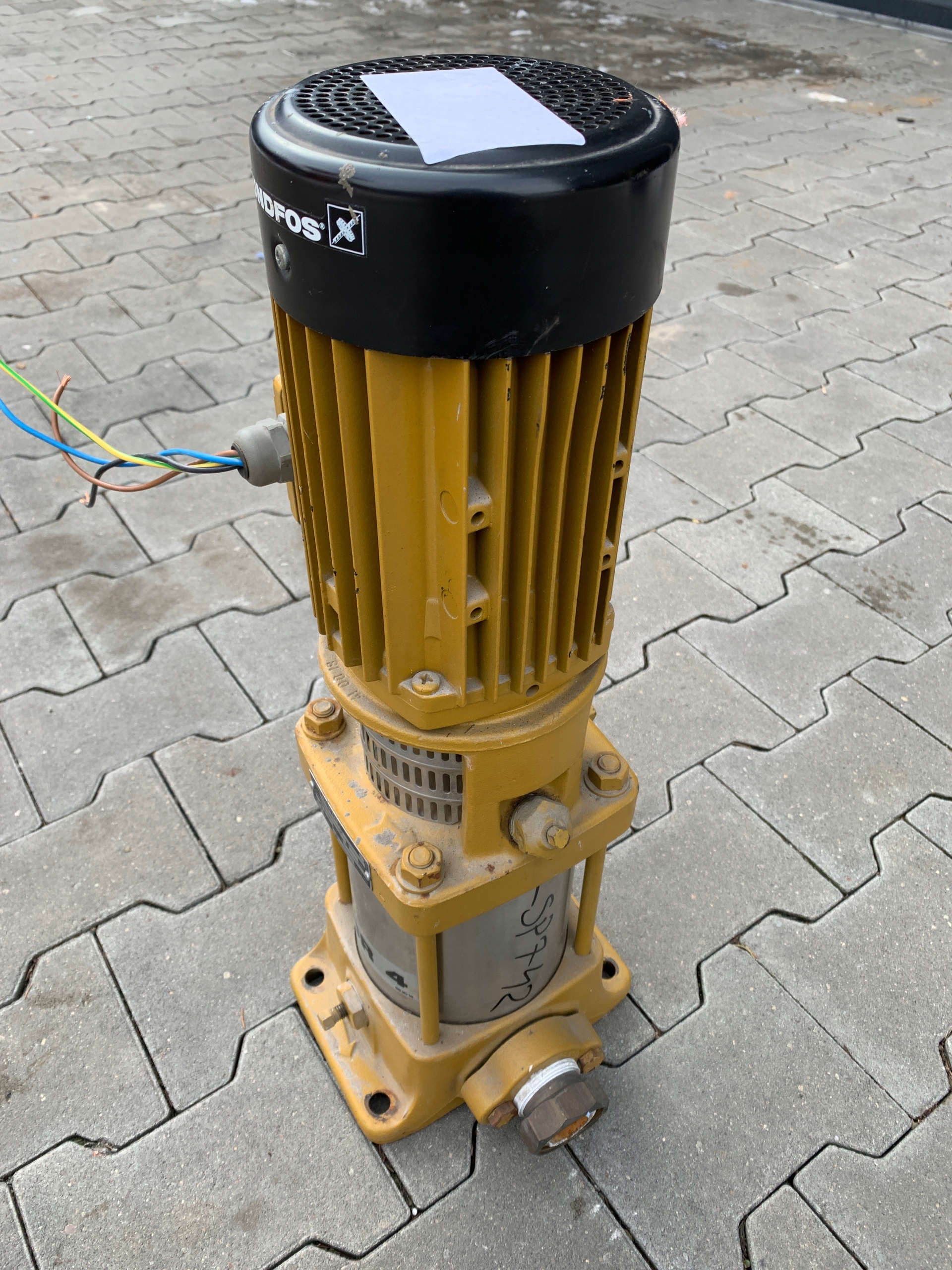 Pompa GRUNDFOS CR4-60; Q: 4m3/h; H: 46.7 m; 1.1 kW