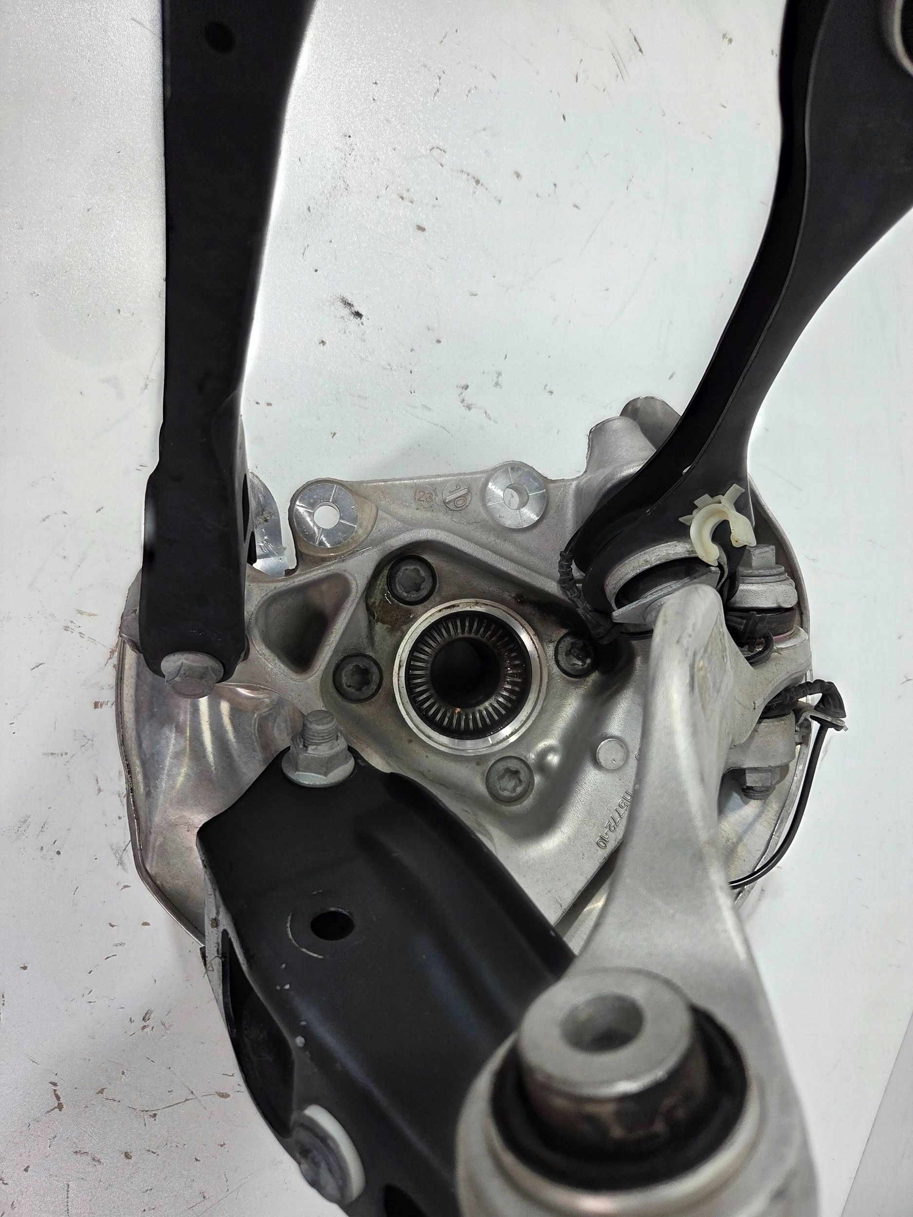 BMW X3 G01 swing rear right 6871030 (Z670)