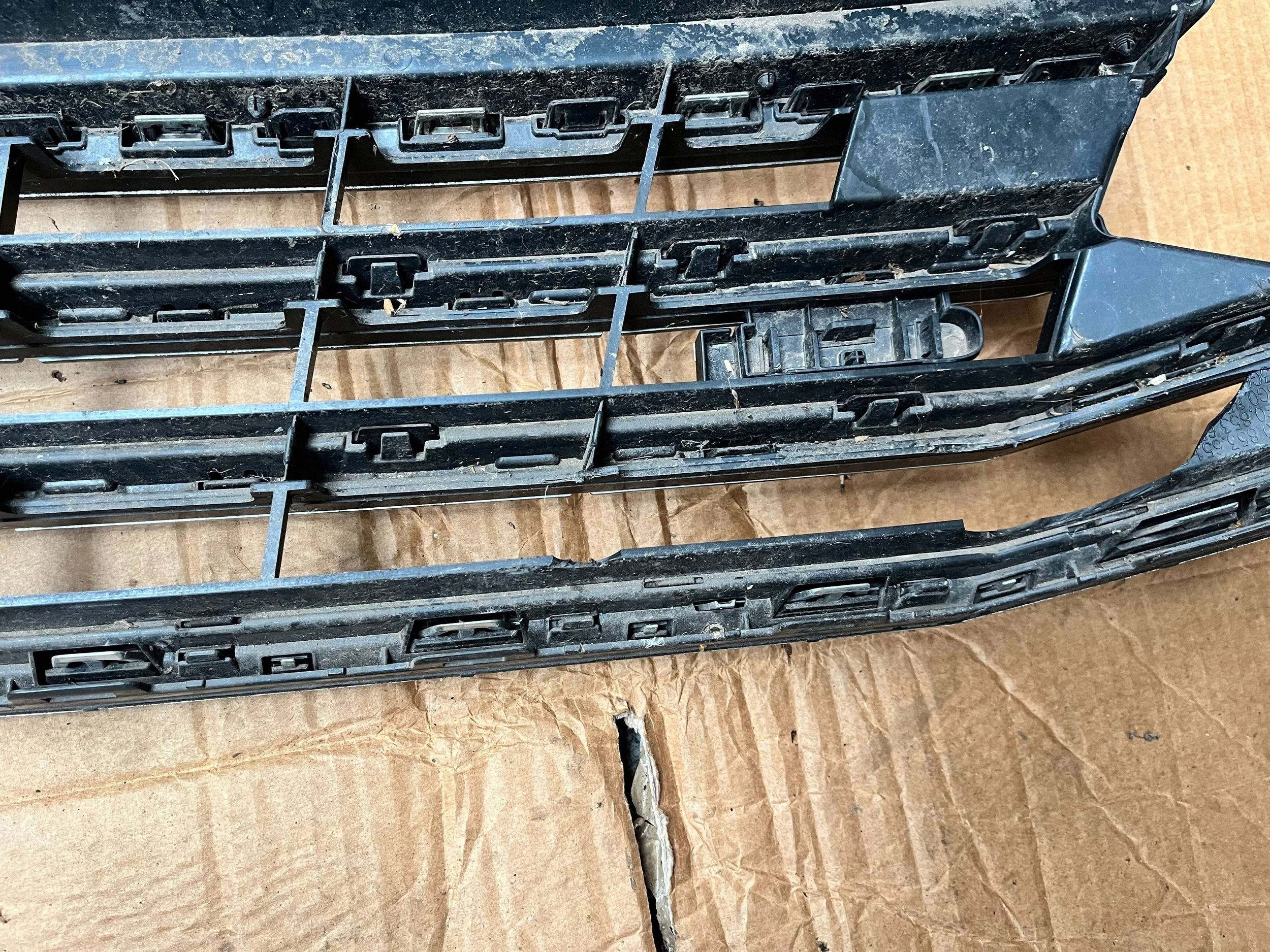 grill front VOLKSWAGEN PASSAT B8 GTE 3G0853653P @M