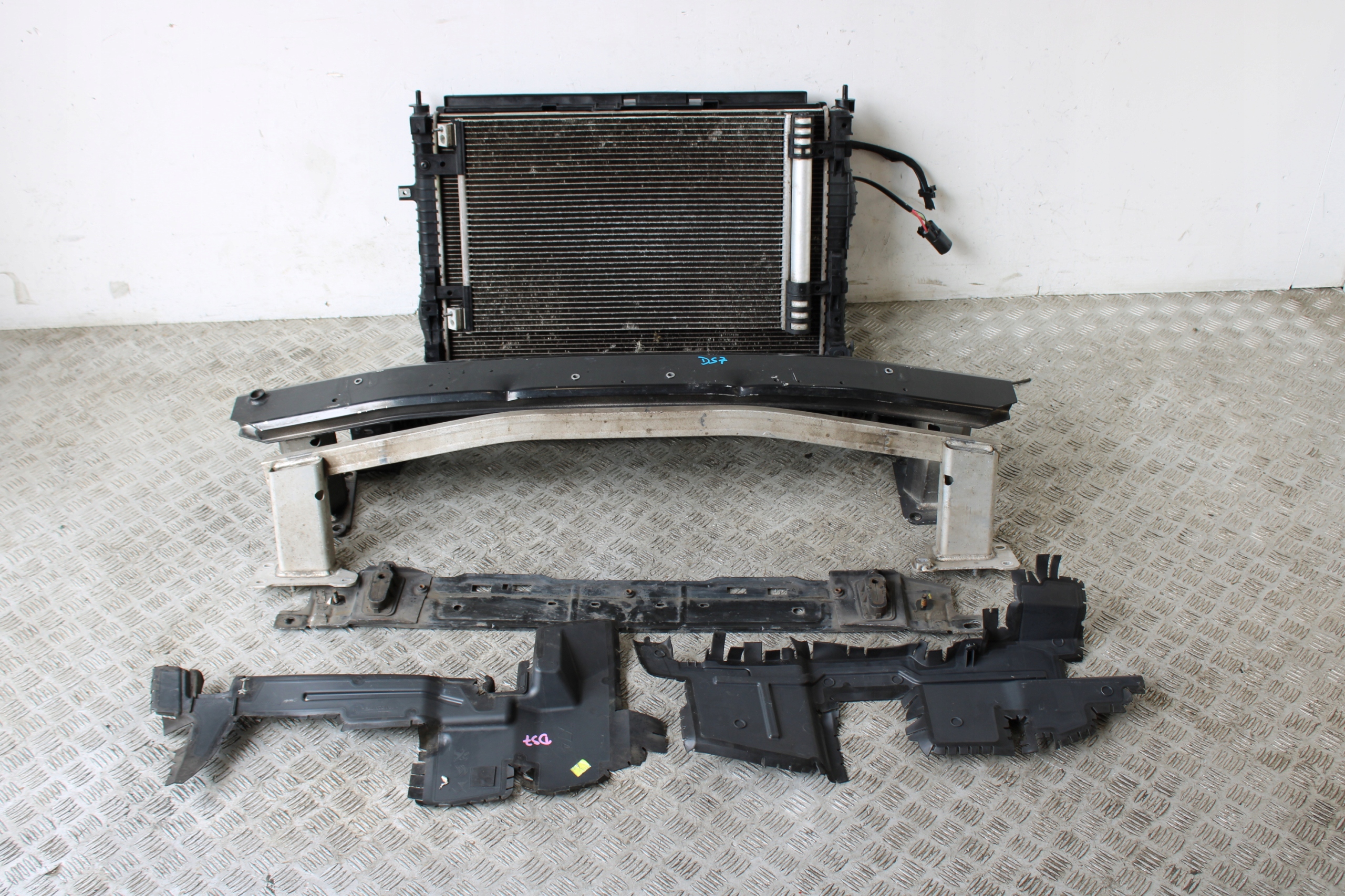 support panel for radiators front radiator pillar CITROEN DS7 1.6 THP