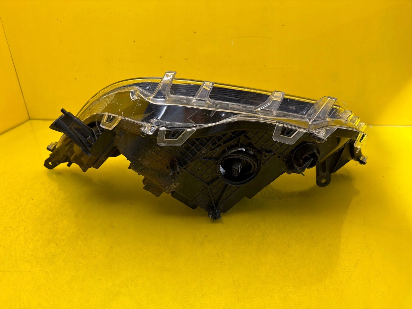 light right front Toyota RAV4 V Lift 2022- Full Led