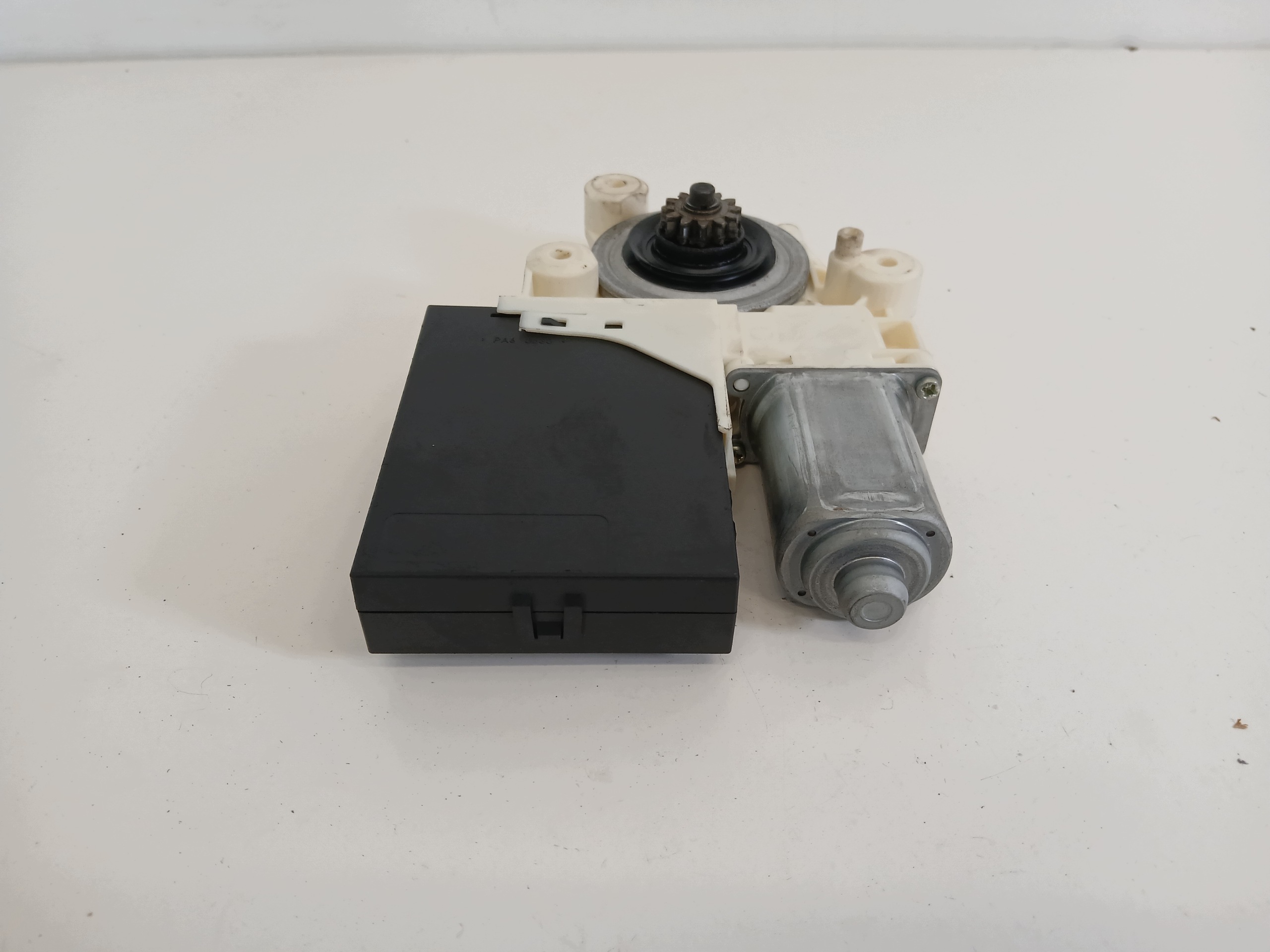 VOLVO V50 and S40 II mini motor windows left front 30797070AA