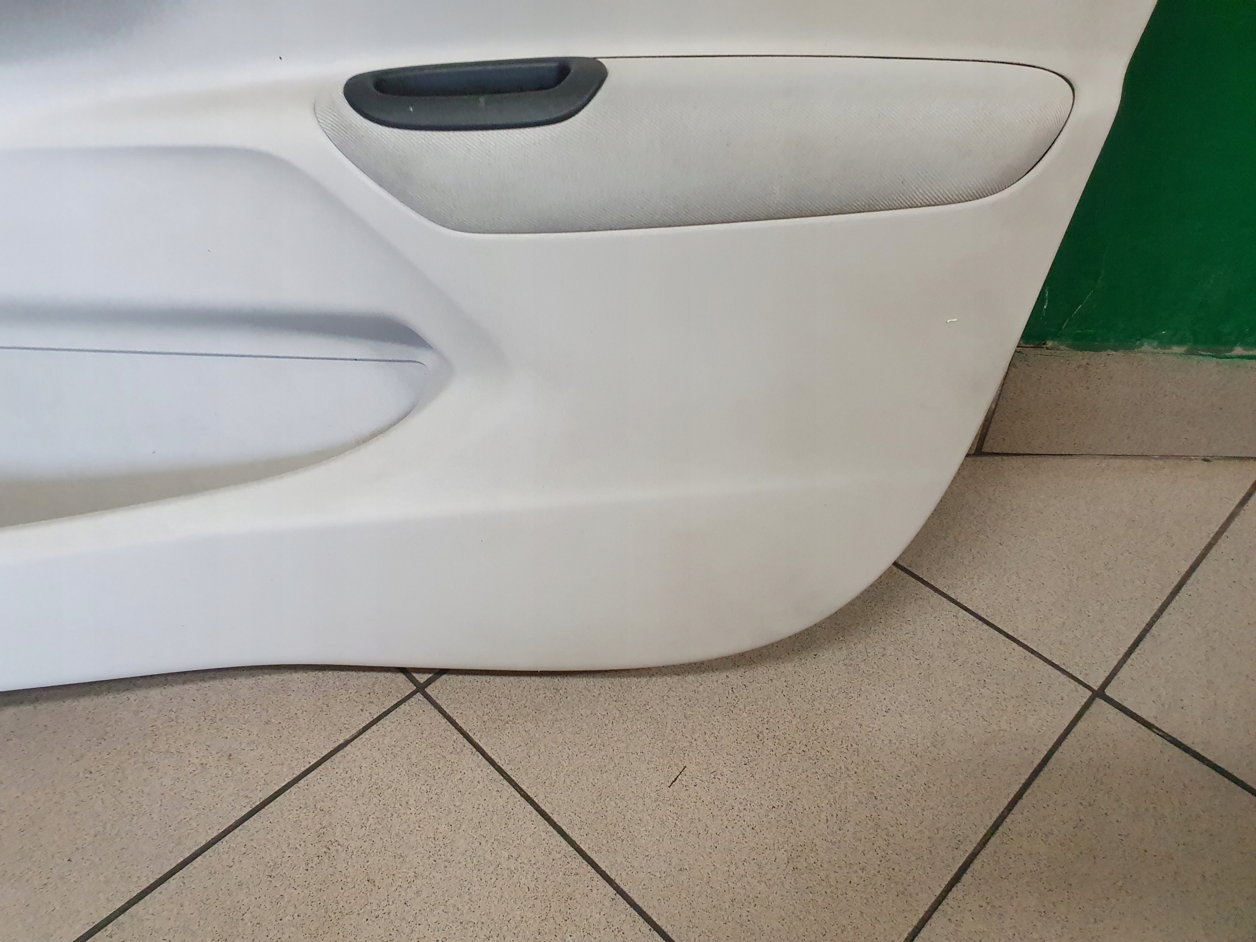 upholstery side right front jasny Peugeot 301