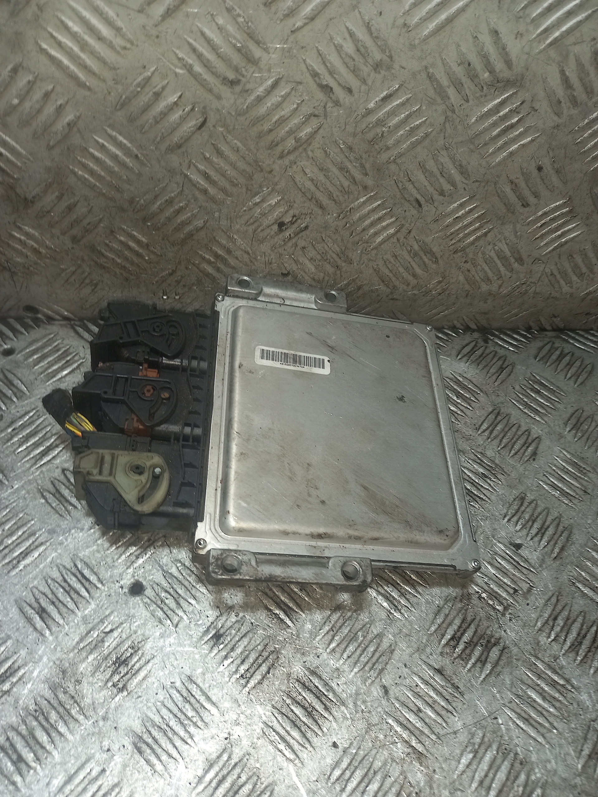 computer of the engine control unit FORD MONDEO MK 4 28270062