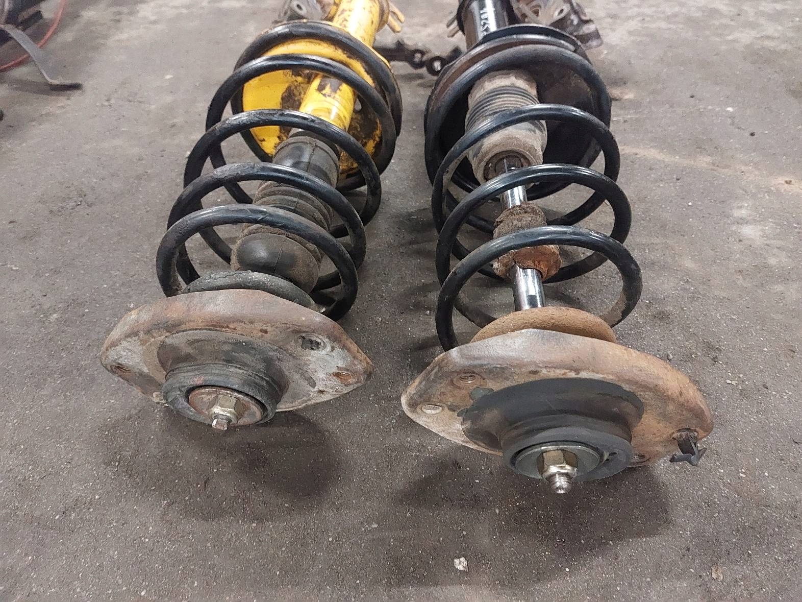 shock absorber spring swing L+P front FIAT PUNTO and MCPERSON