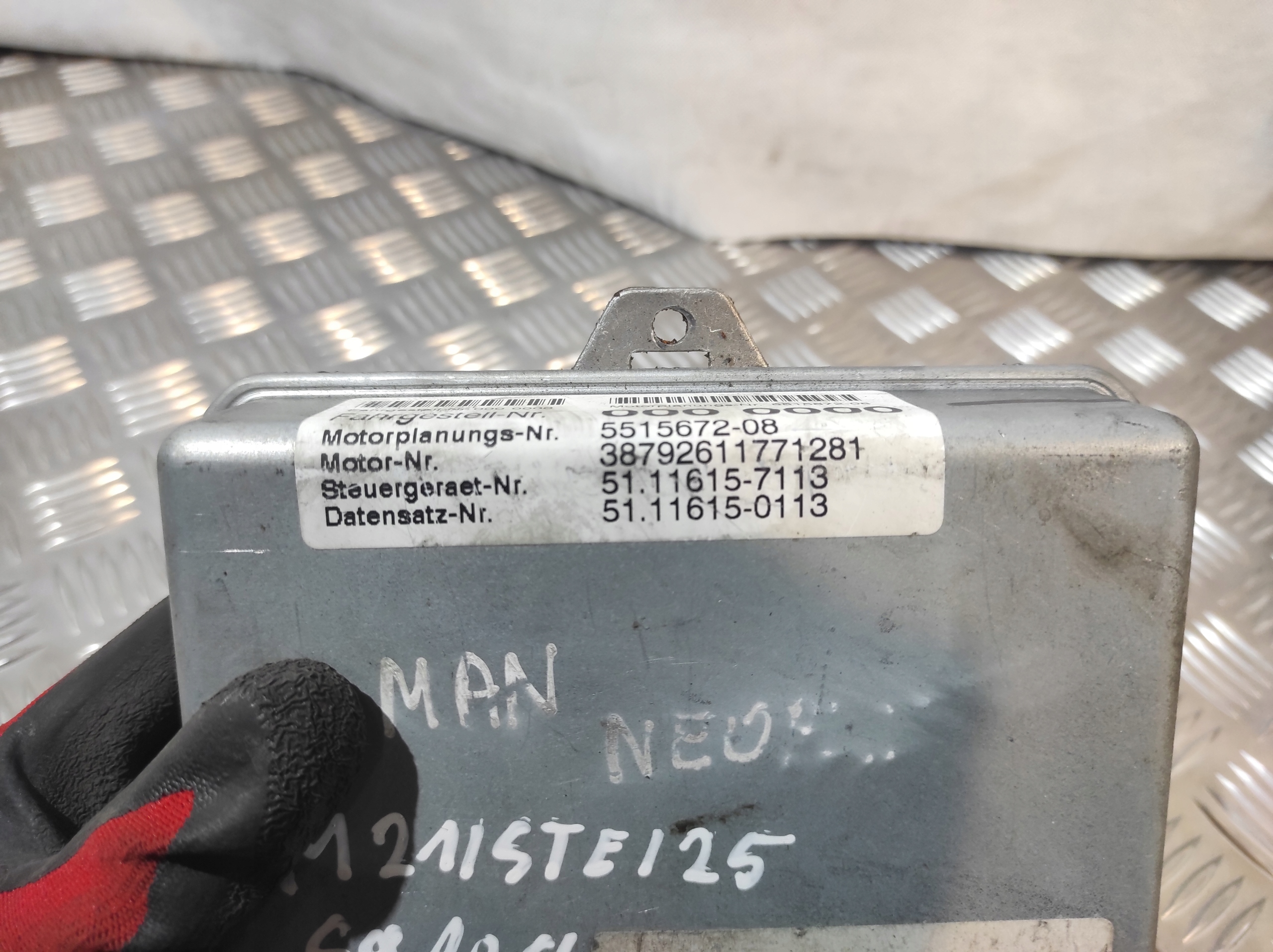 control unit of the engine 0 281 001 521 MAN
