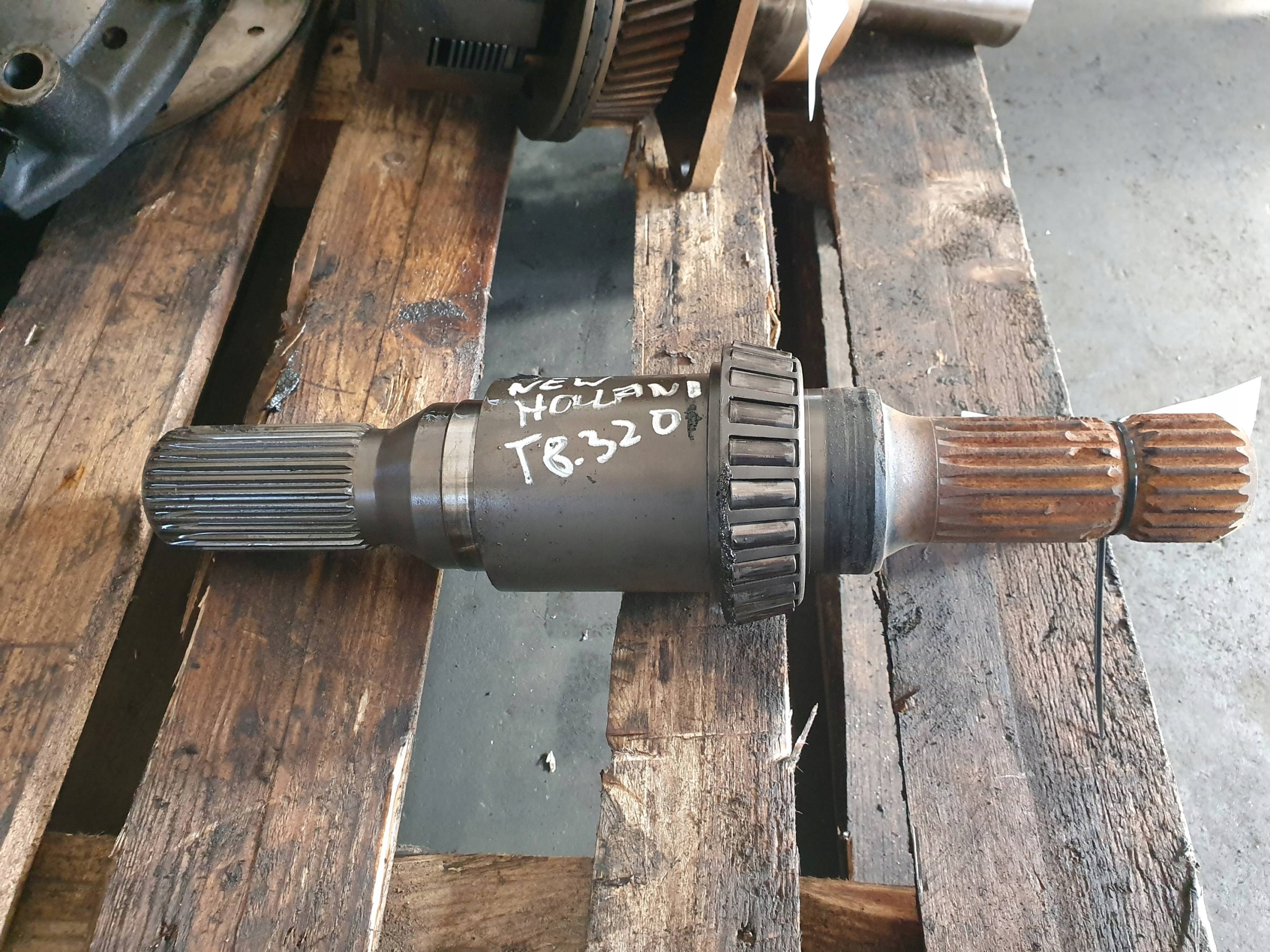 cam TRAKTOR NEW HOLLAND T8.320