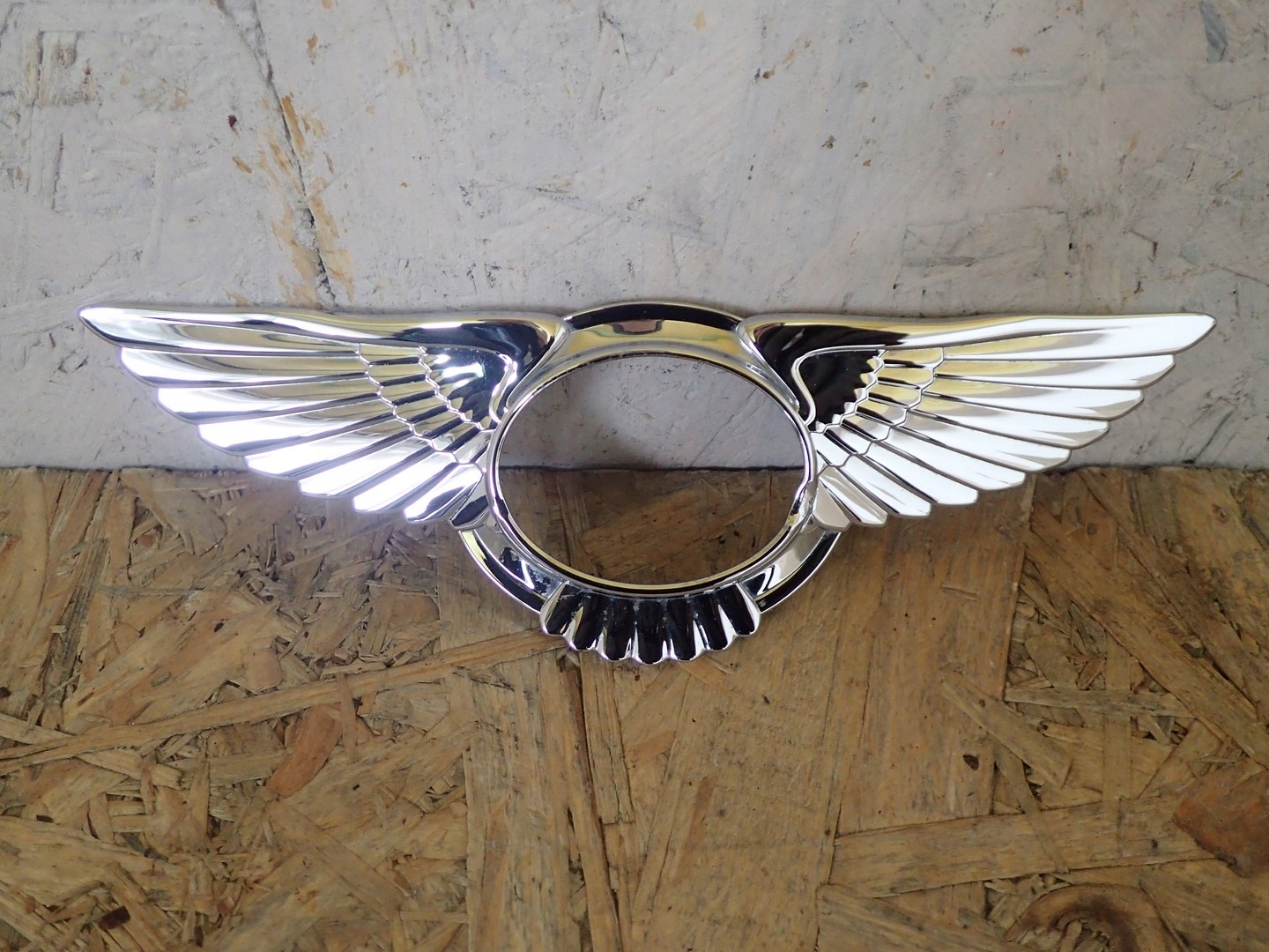 LOGO EMBLEMAT DE LHAYON BENTLEY CONTINENTAL
