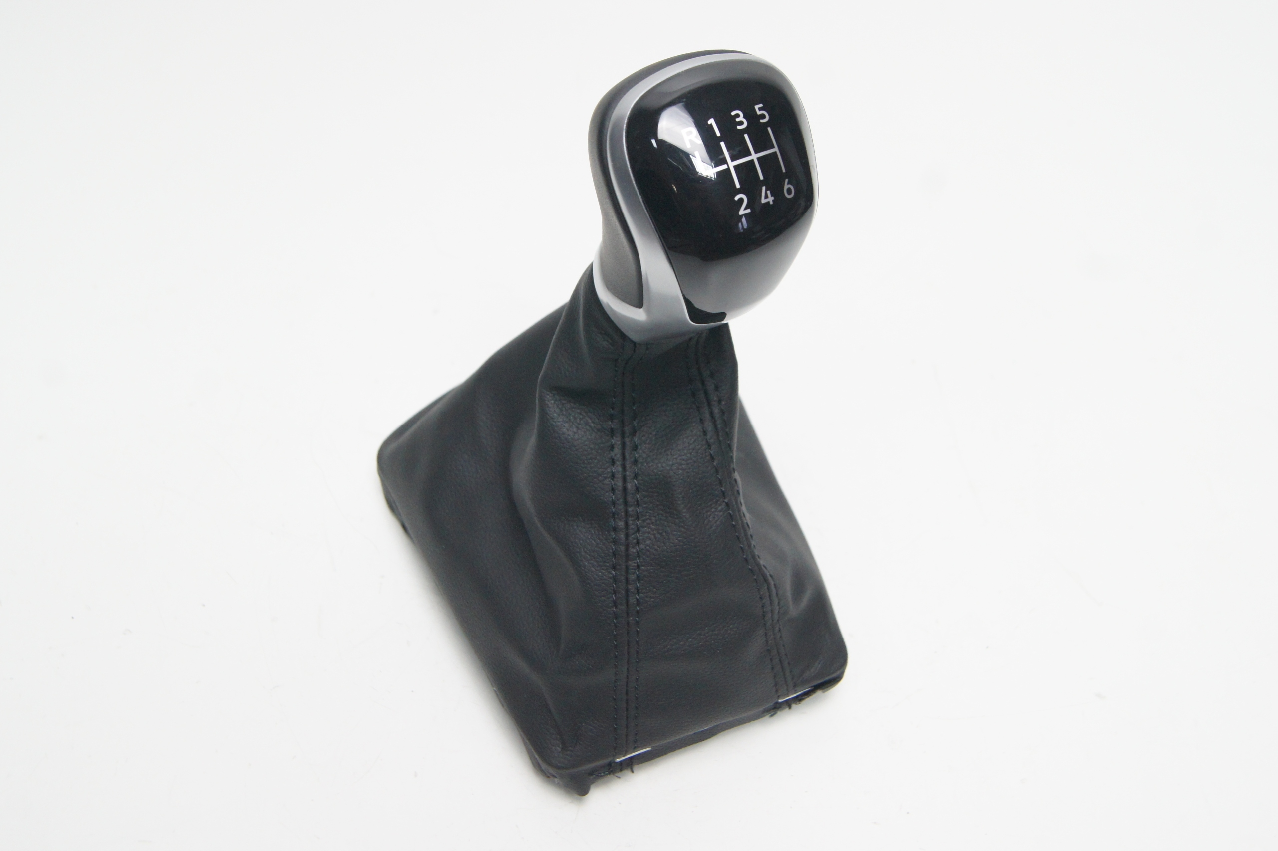 GD GOLF VIII MIESZEK GALA MANUAL 5H1711113C