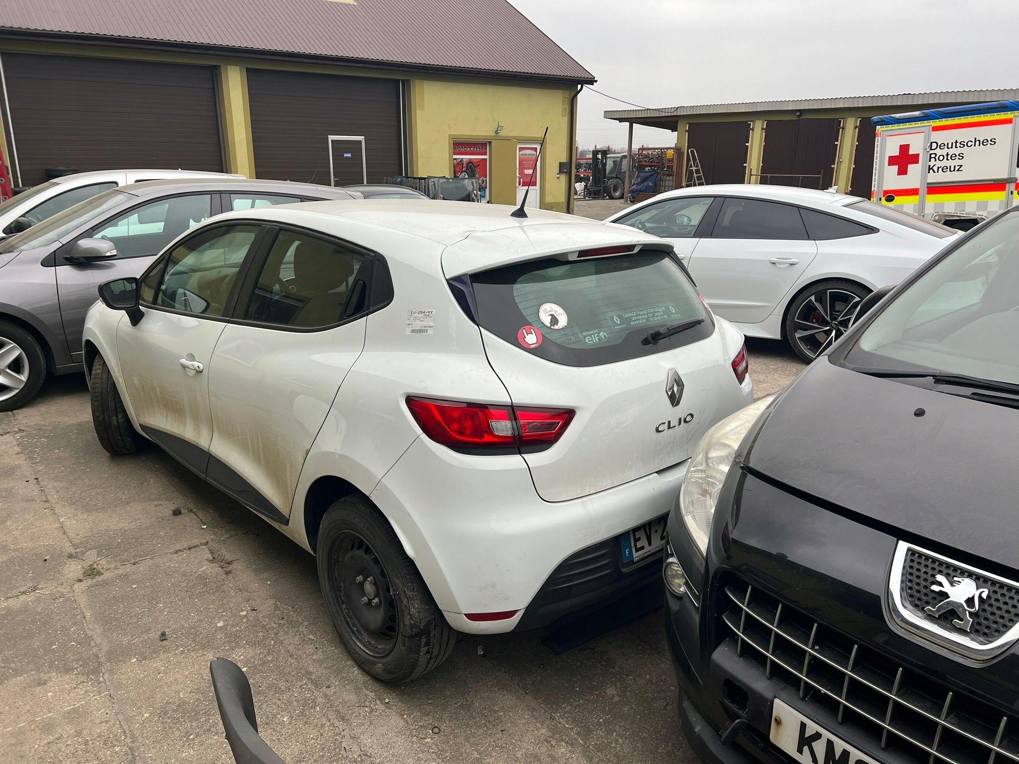 ĆWIARTKA PODŁUŻNICA LEWY PRZÓD RENAULT CLIO IV Numer katalogowy oryginału 12003693174