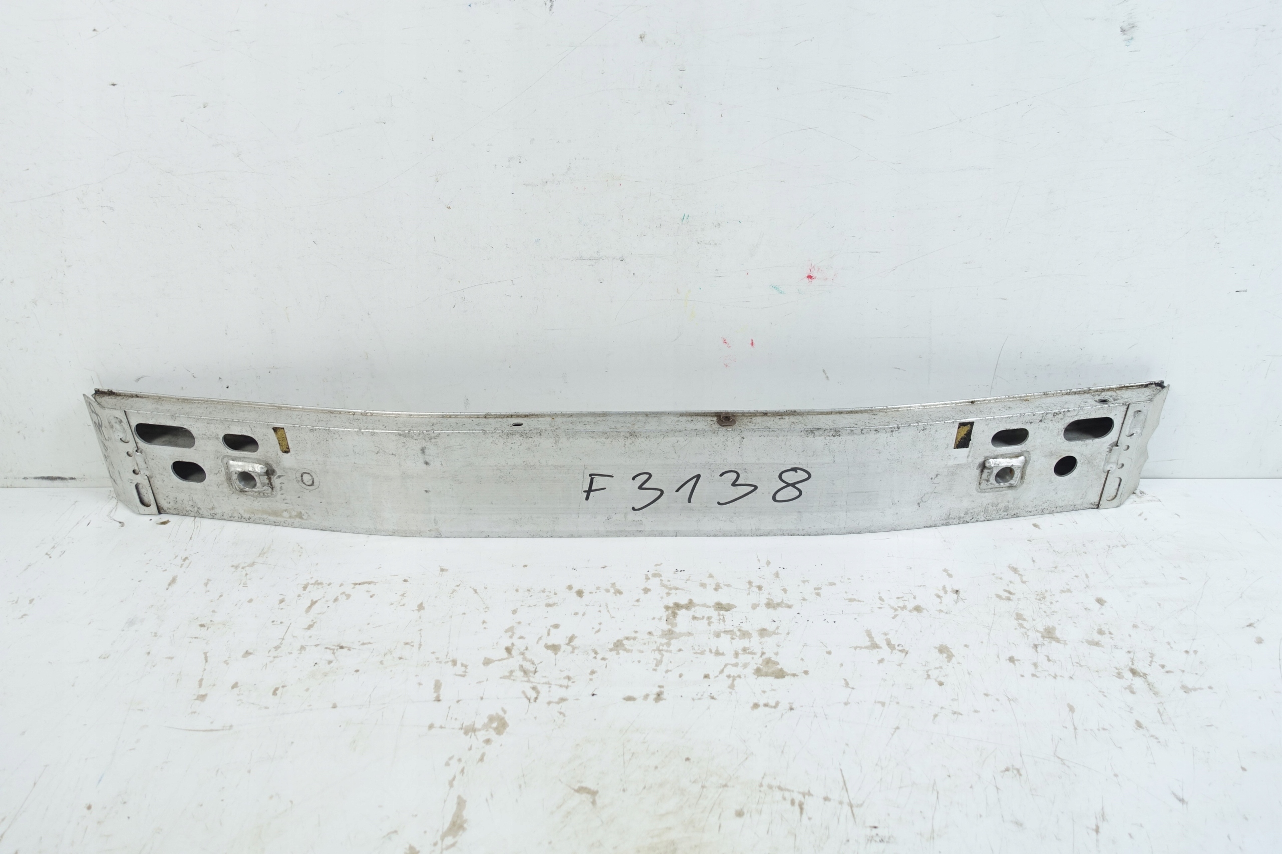 TOYOTA PRIUS plus 2011- pillar bumper support front