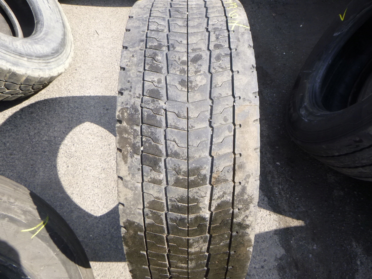 295 / 60r22, 5 Michelin BRIDGESTONE M749 привод