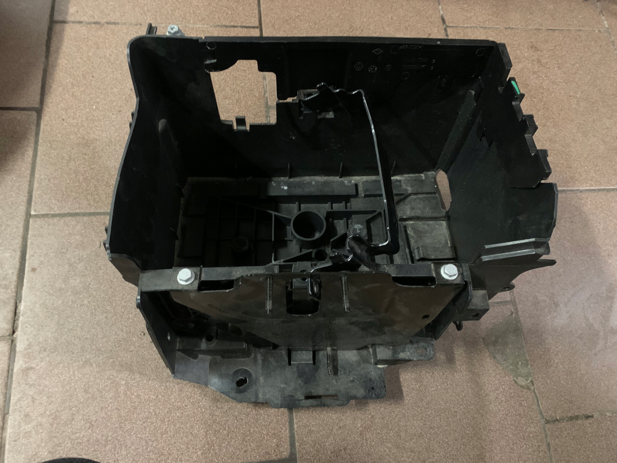 93461162 - TRAFIC III КОРПУС БАТАРЕЇ БАЗА VIVARO B