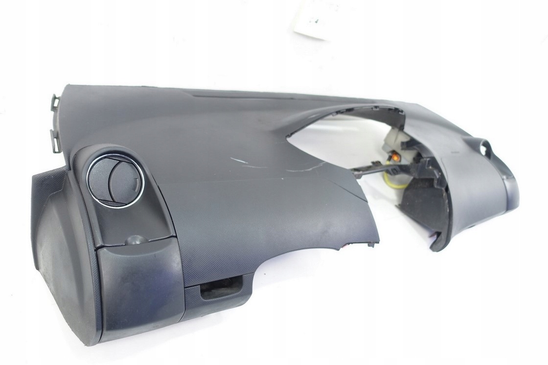 dashboard instrument panel console TOYOTA YARIS II 2006