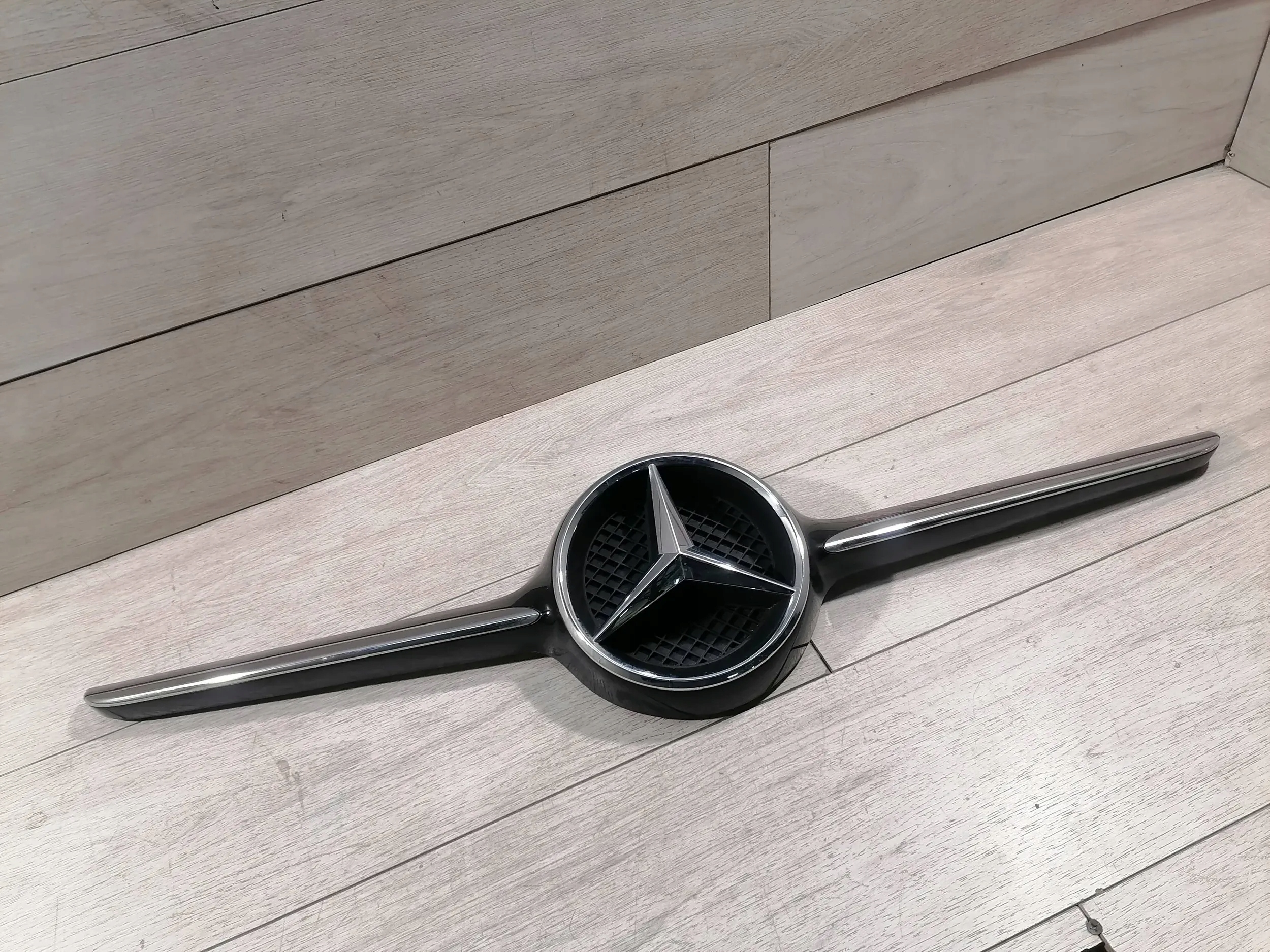 Mercedes-Benz E-Klasse W238 Kühlergrill FRONTGRILL Kühlergitter A2388880700 - Thumbnail 1