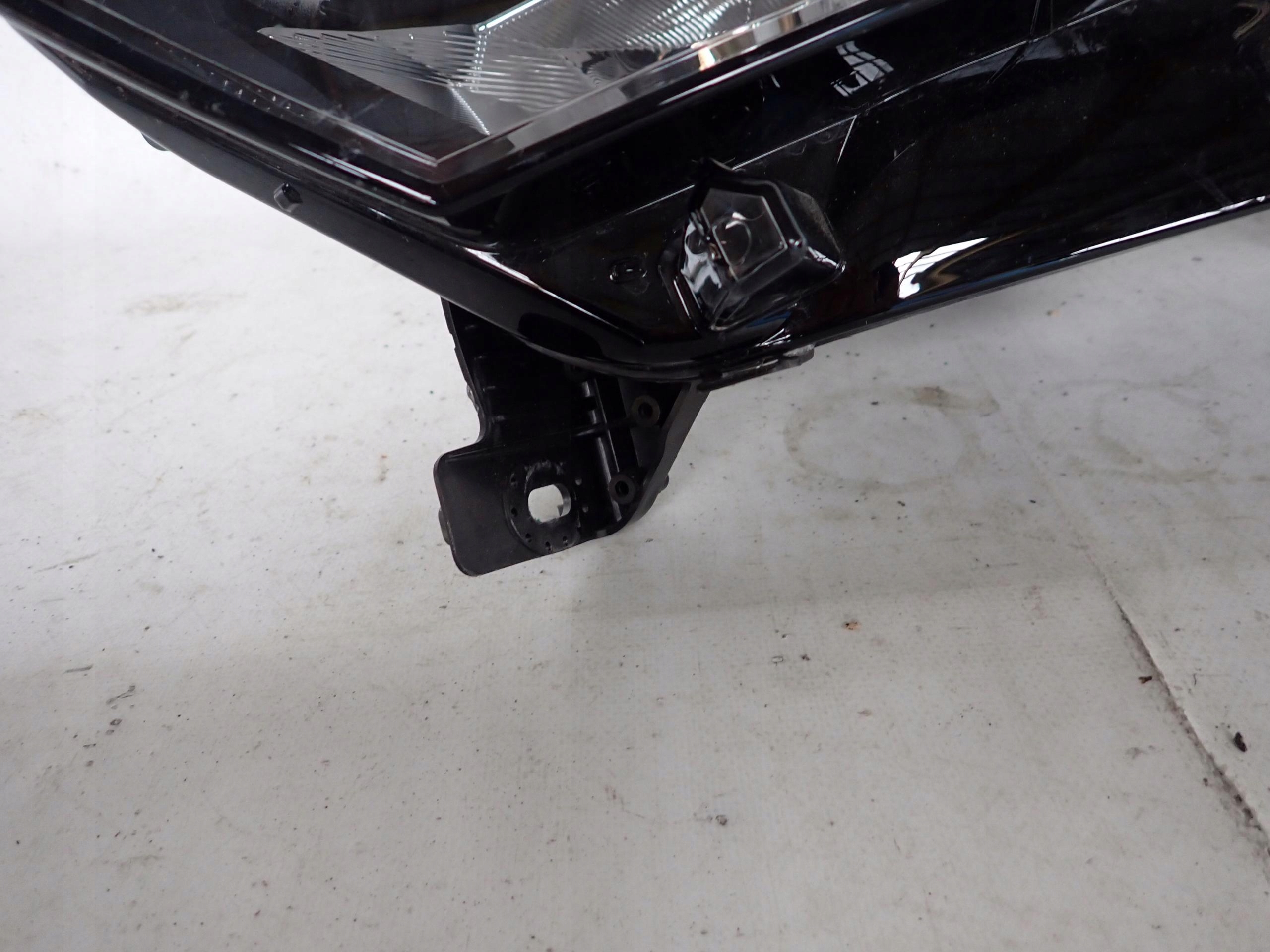 DACIA SANDERO III 3 20-> light front front left
