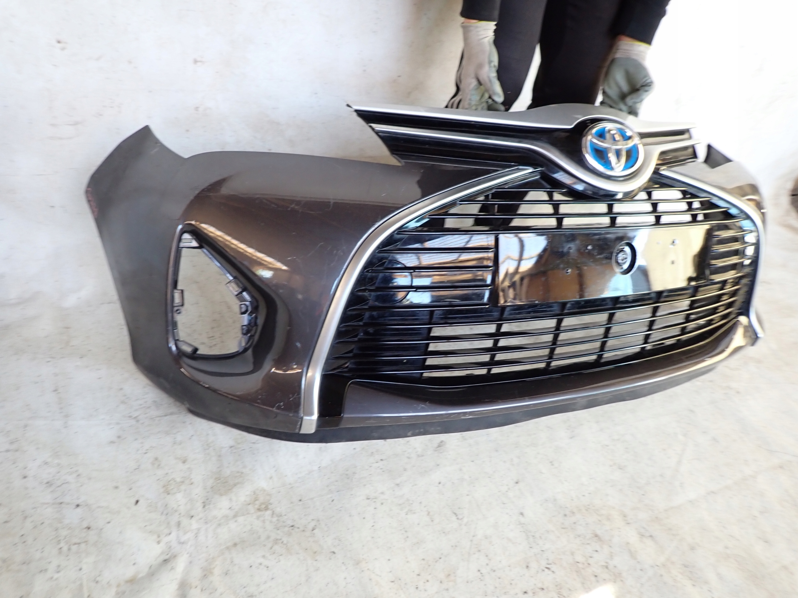 TOYOTA YARIS III LIFT 14- bumper front front